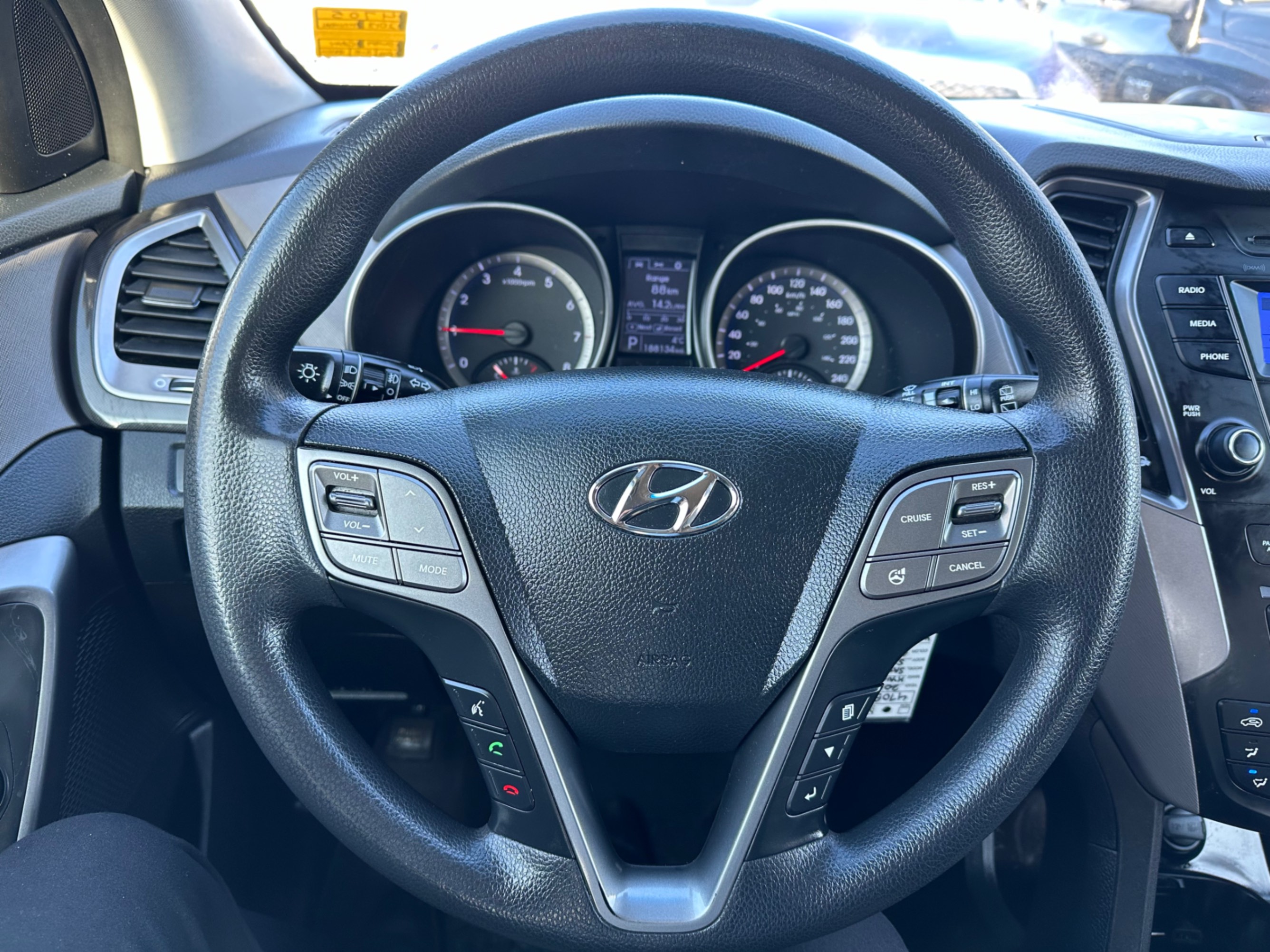 /gundhu/2013-Hyundai-SantaFe-18972376913650968.jpg