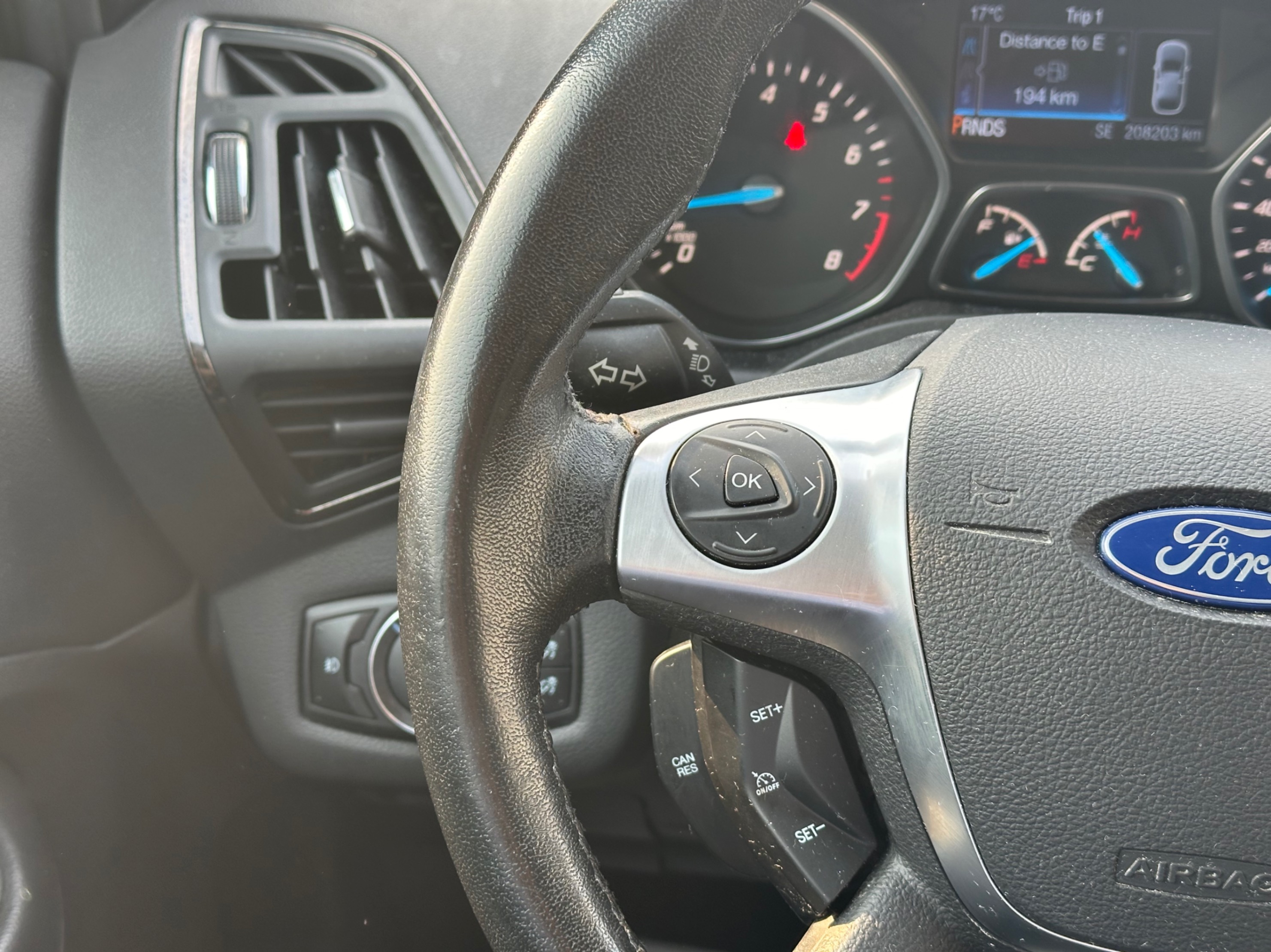 /gundhu/2014-Ford-Escape-4929971070934087.jpg