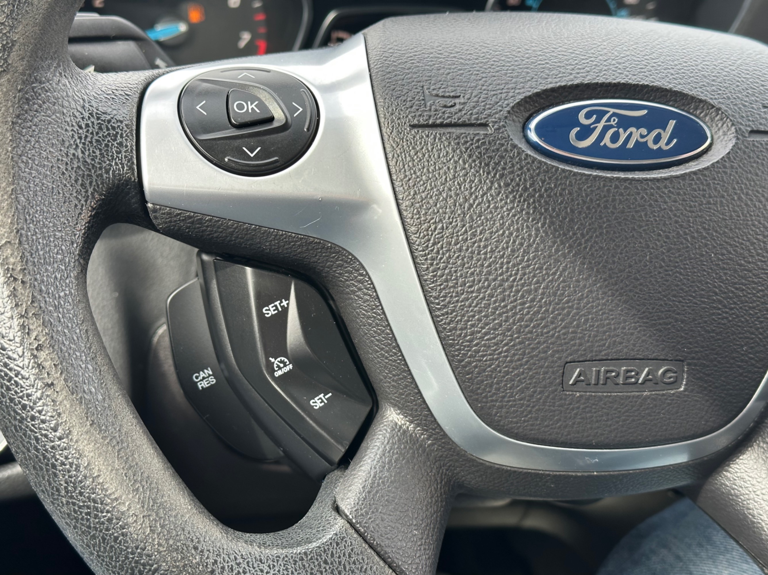 /gundhu/2014-Ford-Escape-7116848254238082.jpg