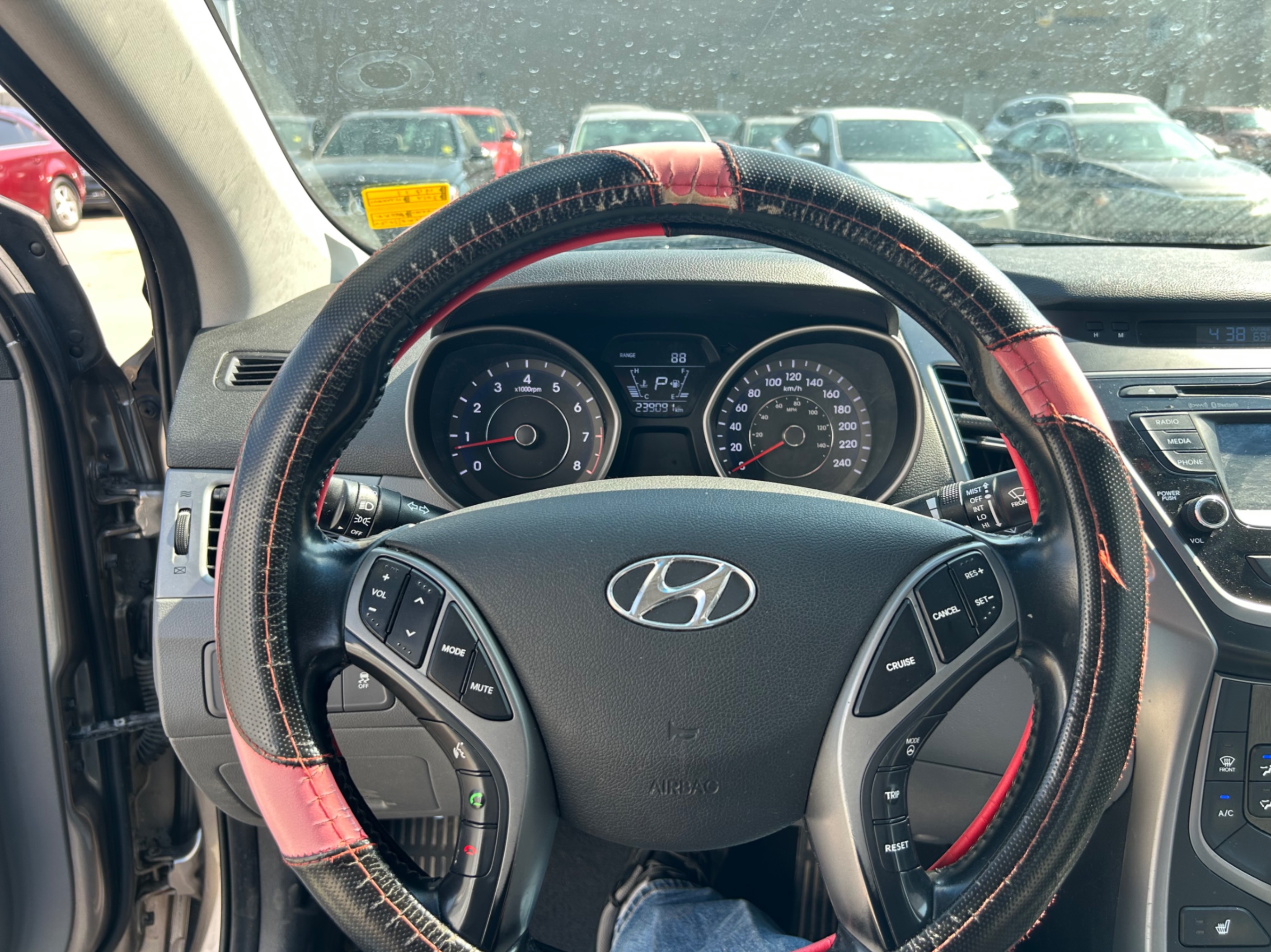/gundhu/2014-Hyundai-Elantra-49262026266046477.jpg