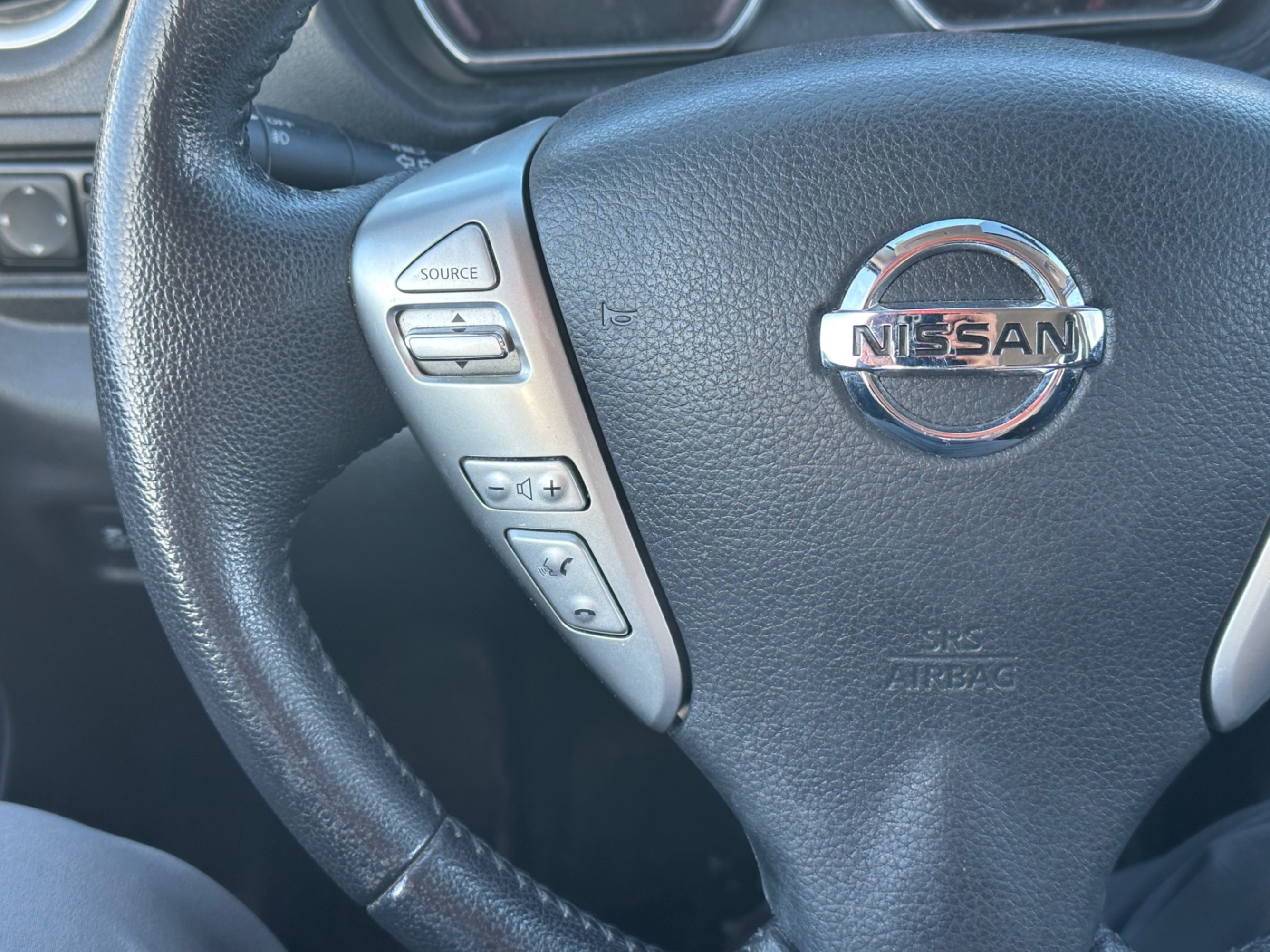 /gundhu/2014-Nissan-VersaNote-4709248040446212.jpg