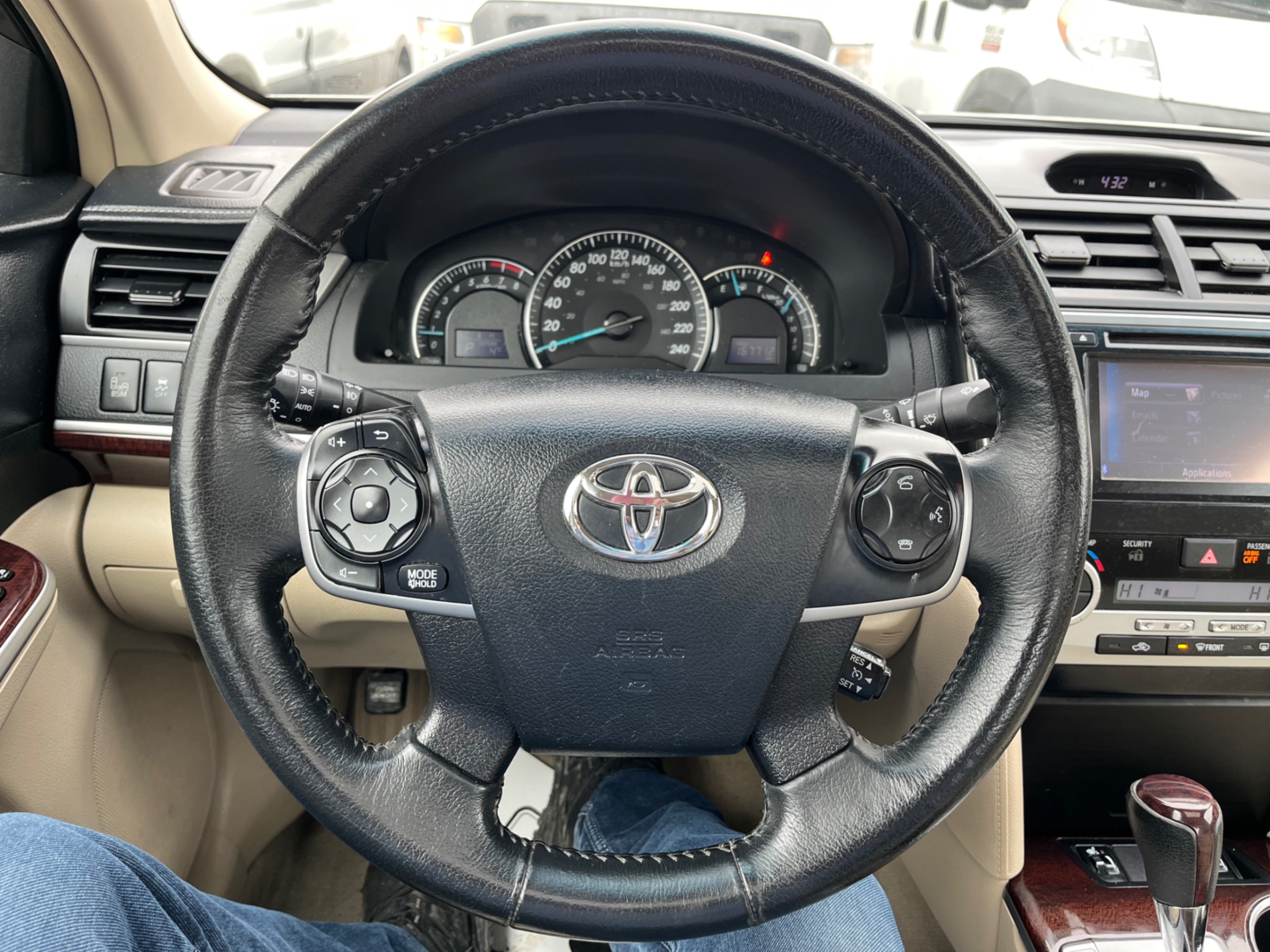 /gundhu/2014-Toyota-Camry-4945437740908447.jpg