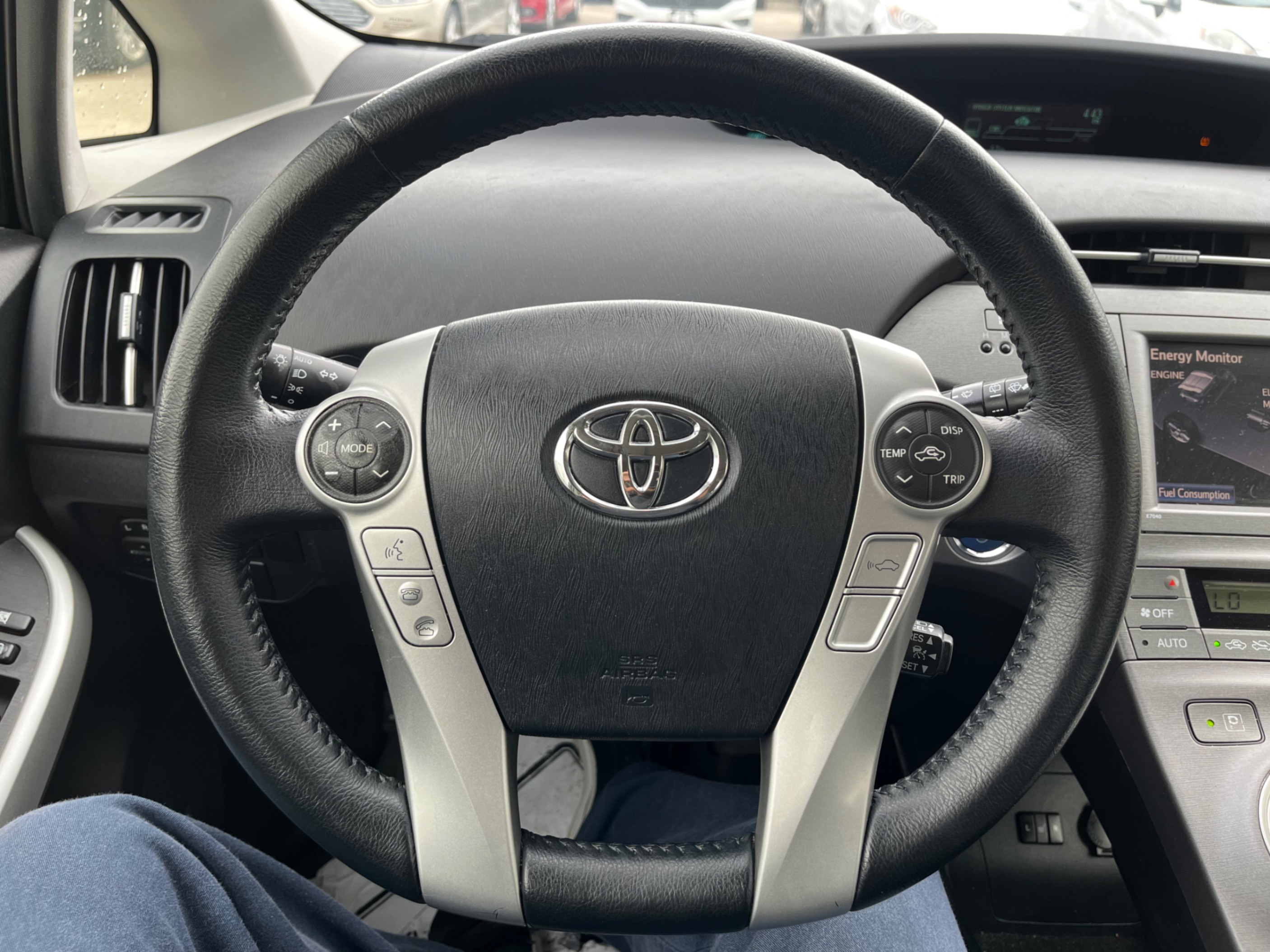 /gundhu/2014-Toyota-Prius-14041565269319145.jpg