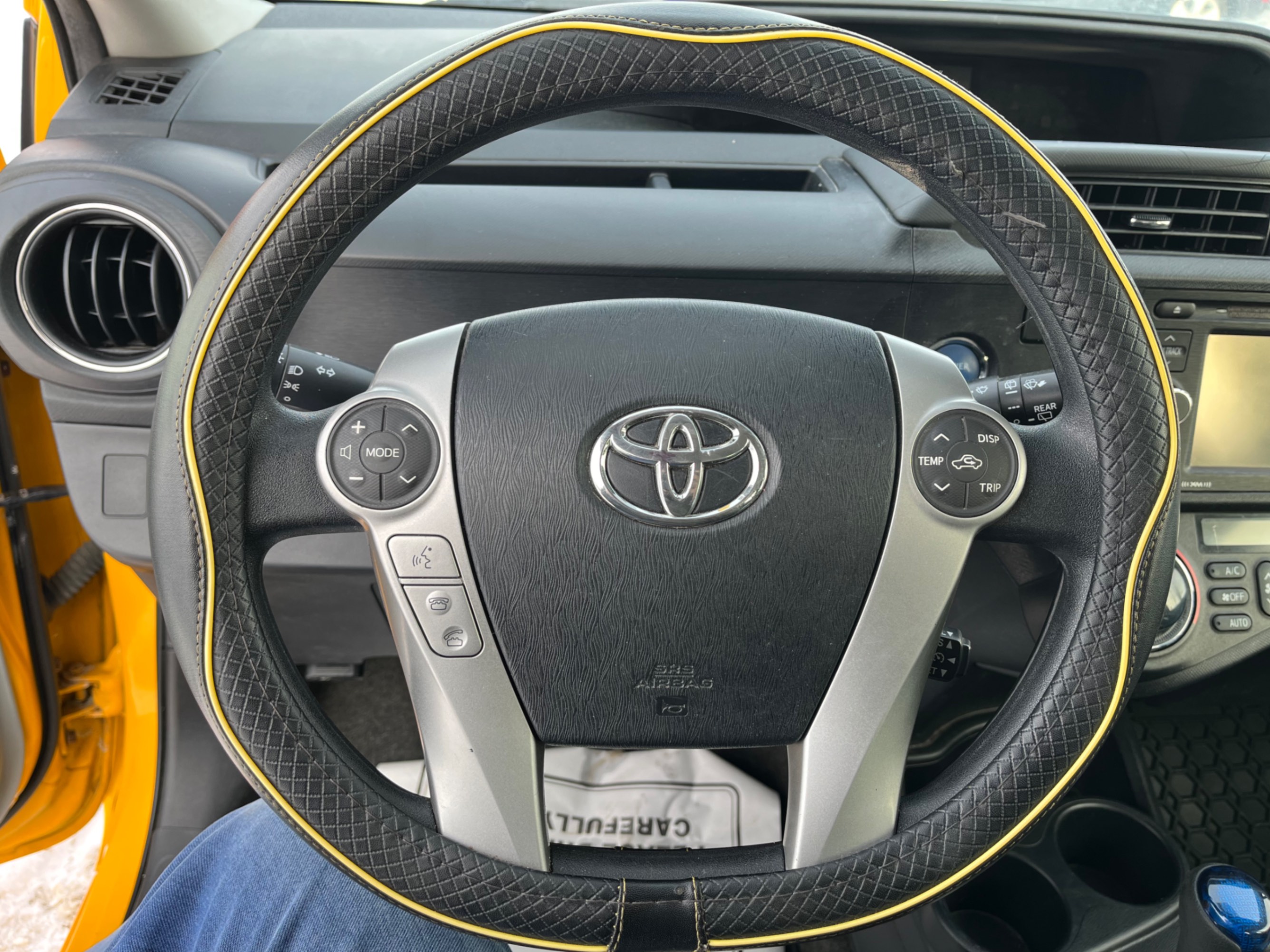 /gundhu/2014-Toyota-Priusc-8567349224222651.jpg