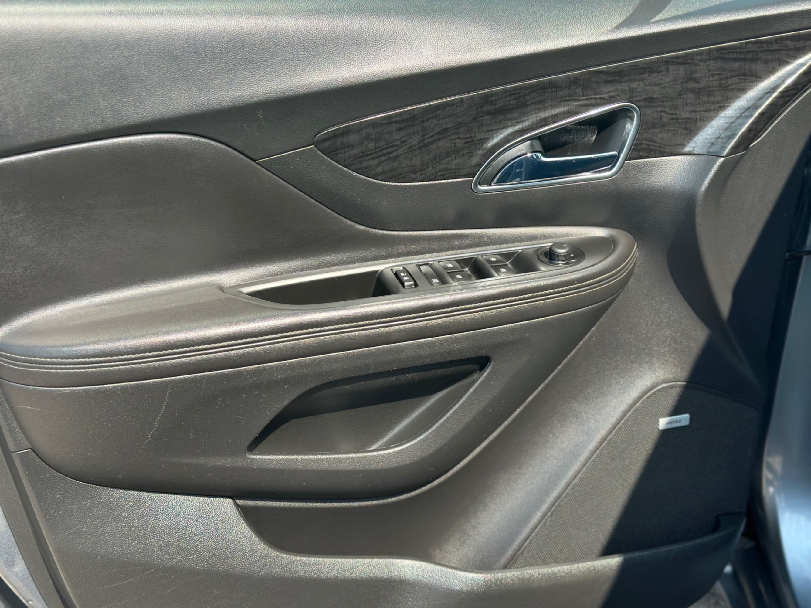 /gundhu/2015-Buick-Encore-27099280528908687.jpg