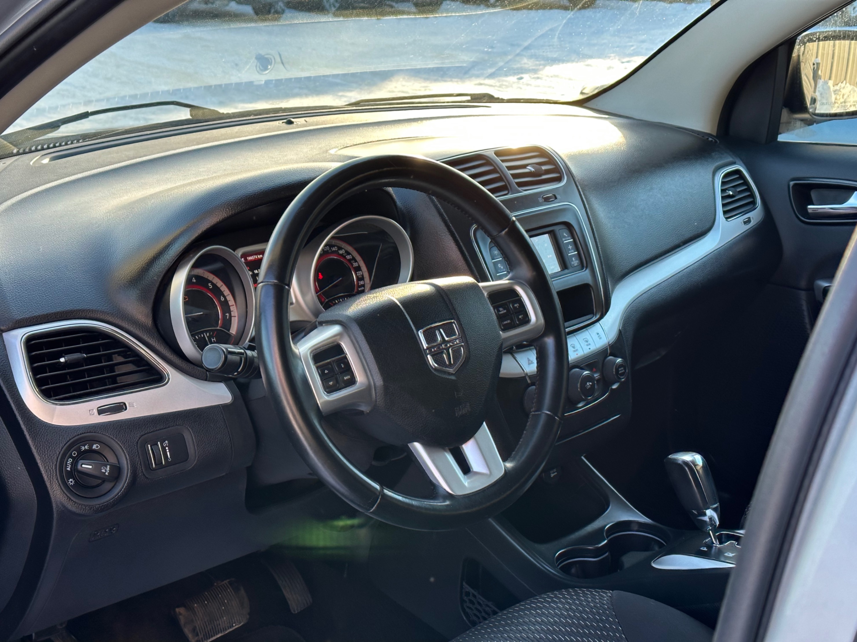 /gundhu/2015-Dodge-Journey-16993095884637643.jpg