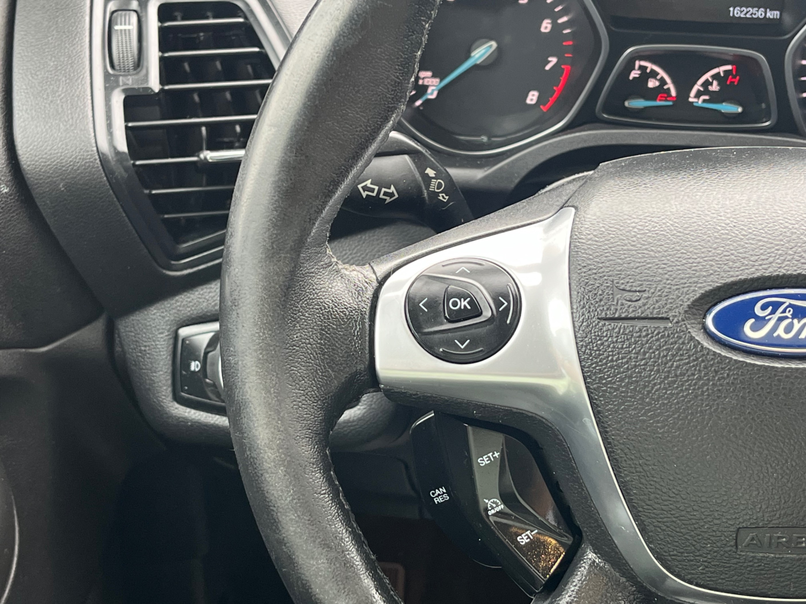 /gundhu/2015-Ford-Escape-1162612035542101.jpg
