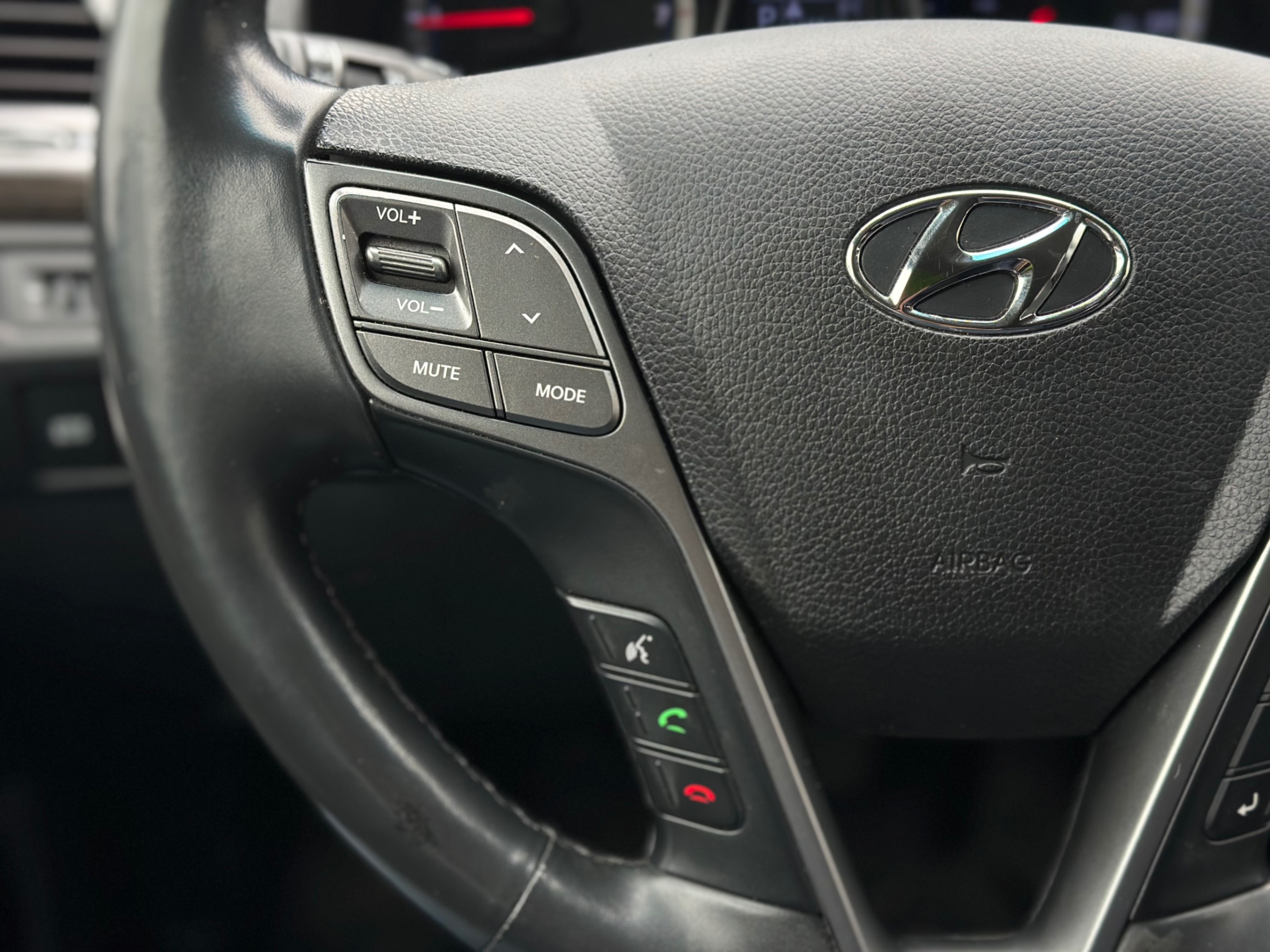 /gundhu/2015-Hyundai-SantaFe-9390014440259358.jpg
