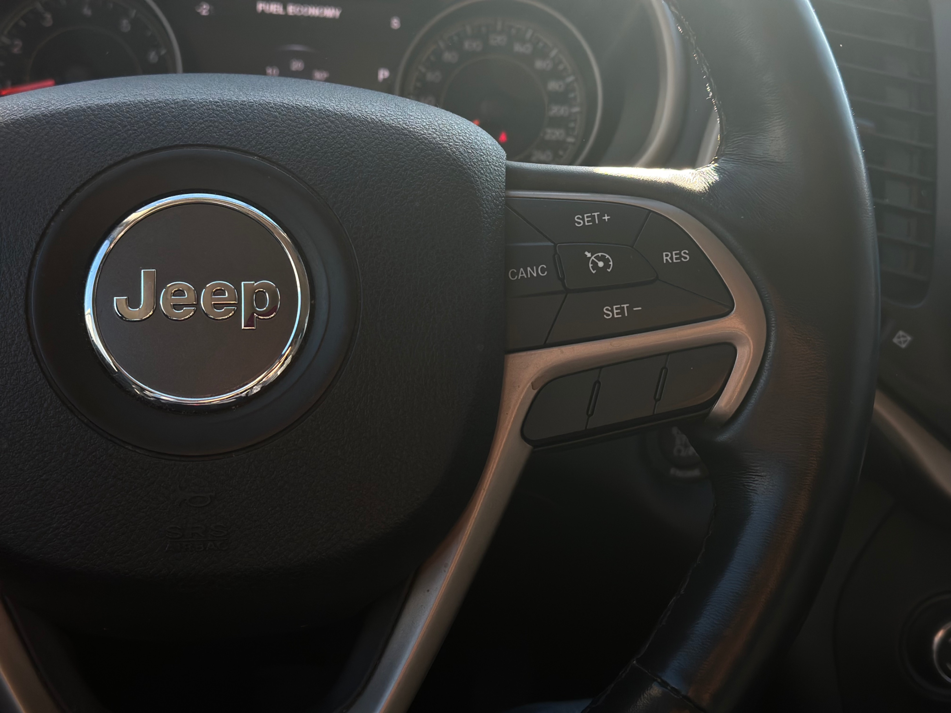 /gundhu/2015-Jeep-Cherokee-5128804387708576.jpg