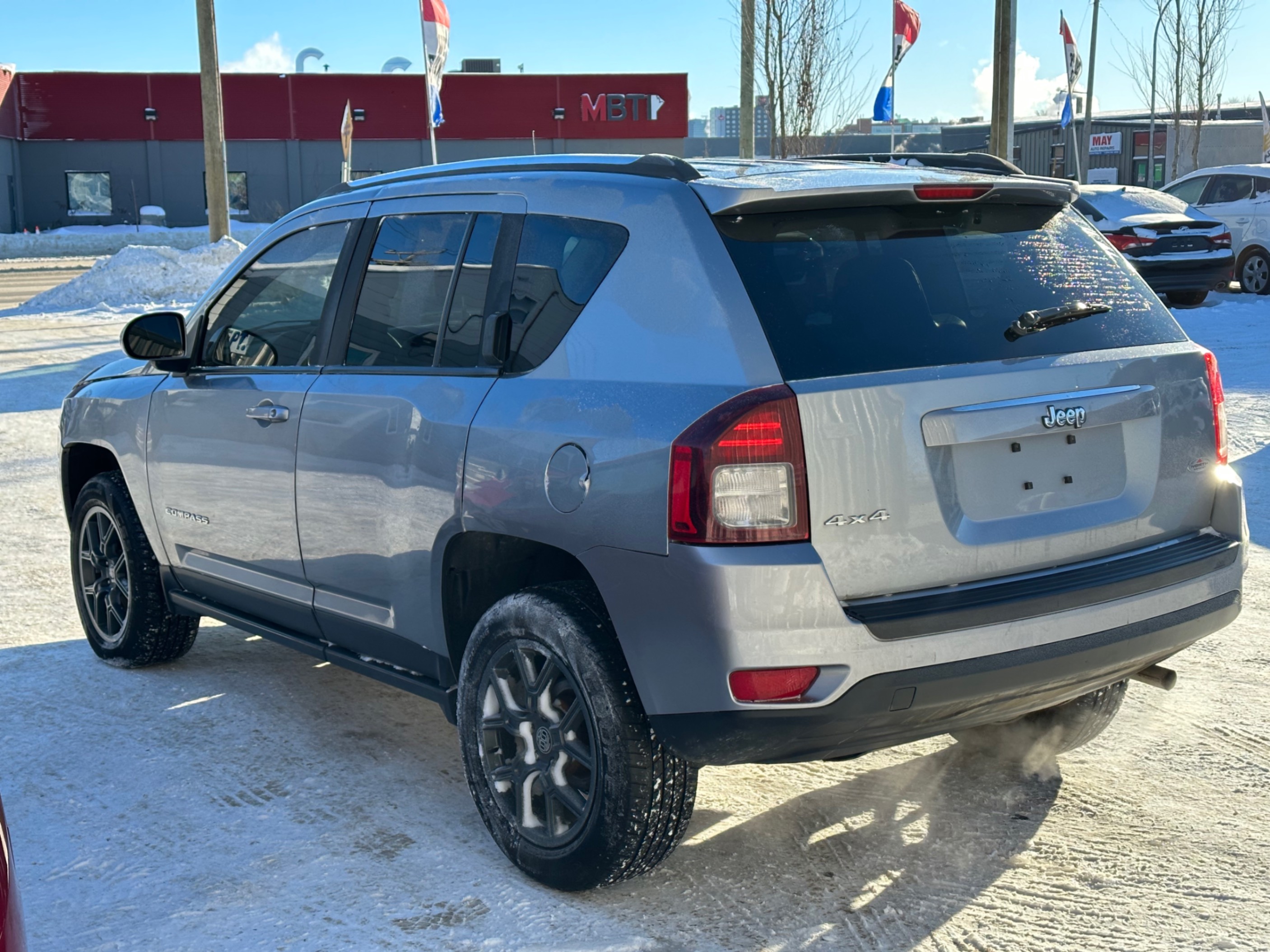 /gundhu/2015-Jeep-Compass-23950438958369813.jpg