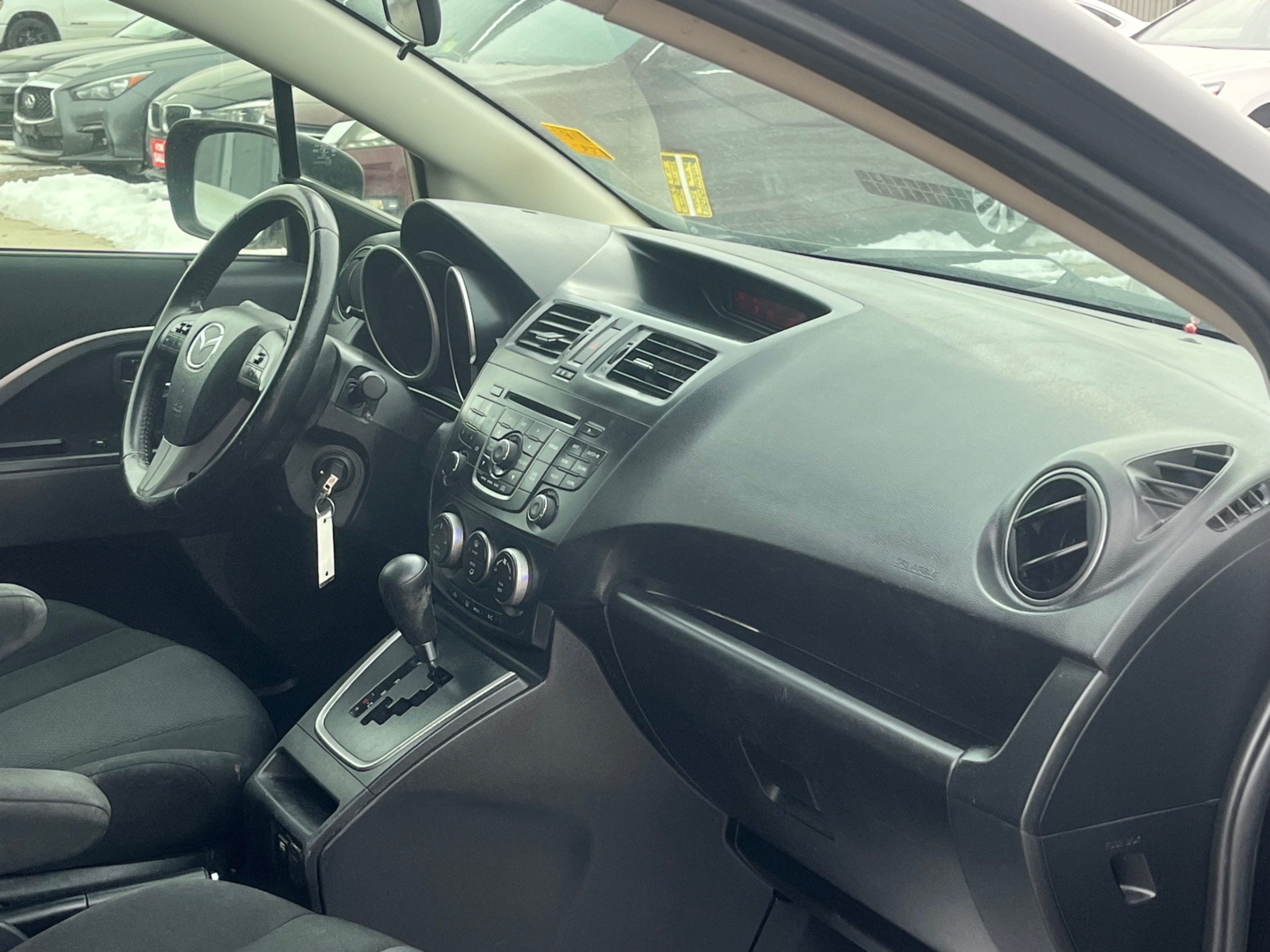 /gundhu/2015-Mazda-Mazda5-011622309437215428.jpg