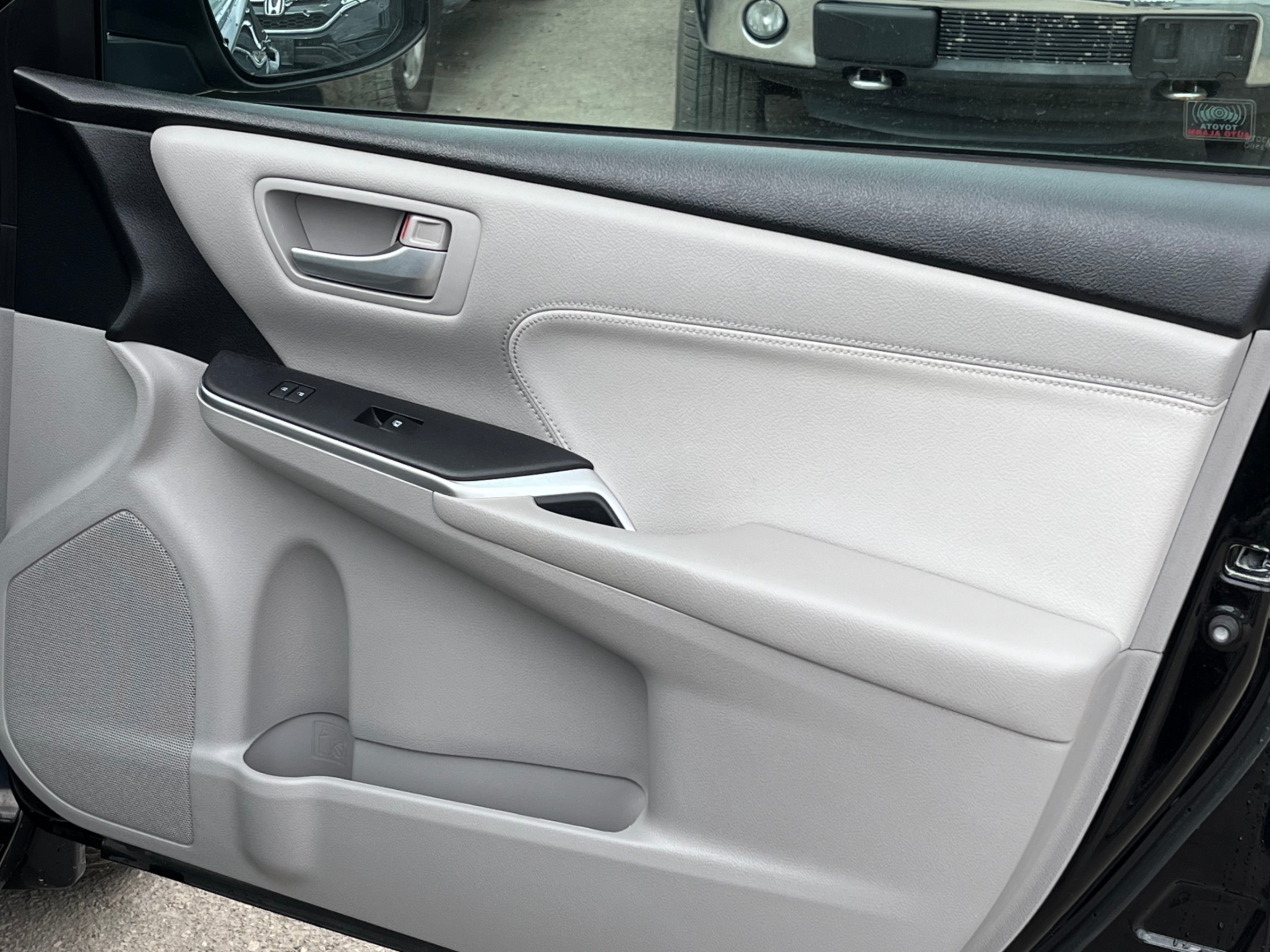/gundhu/2015-Toyota-Camry-036120114658788616.jpg