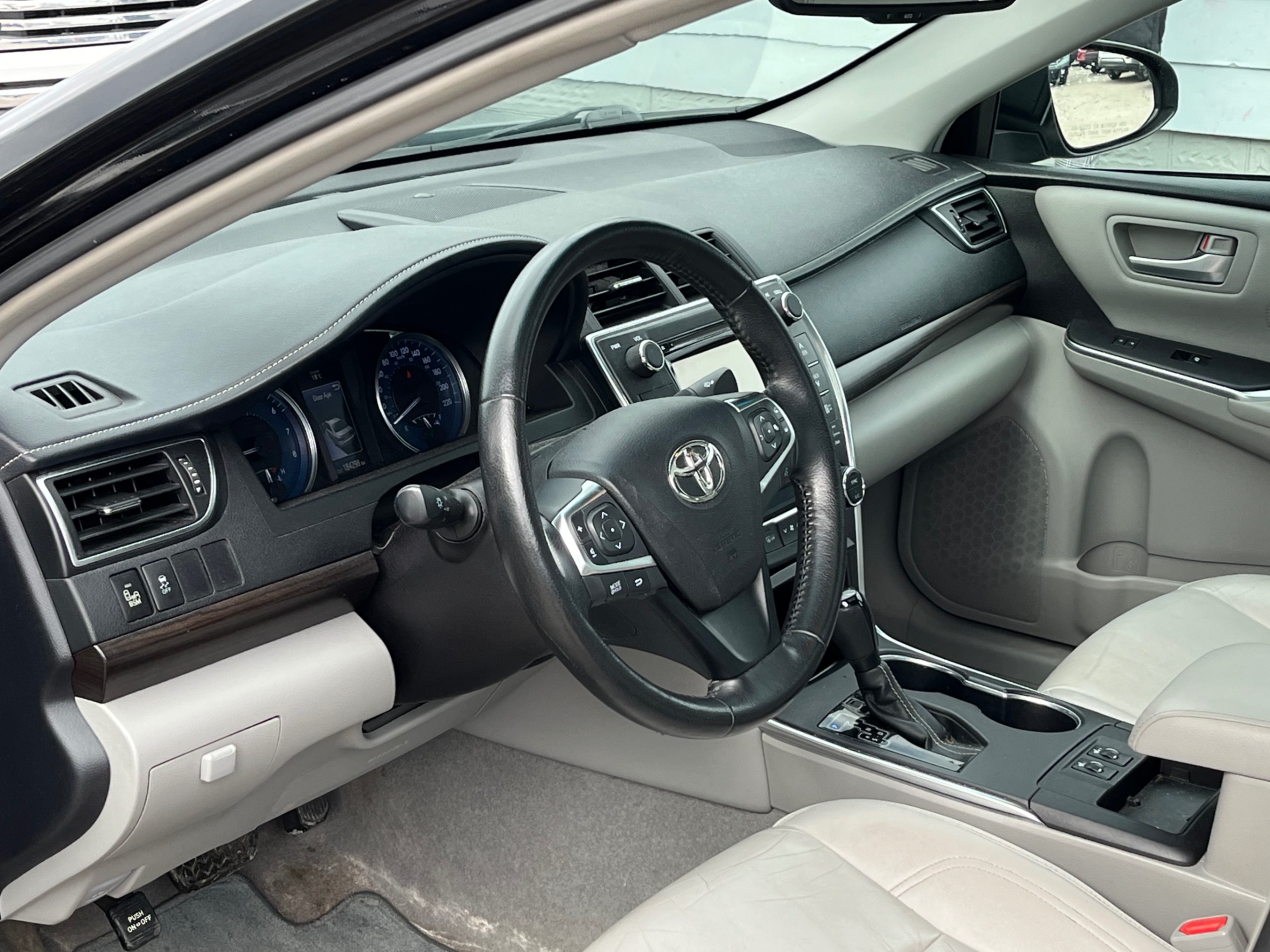 /gundhu/2015-Toyota-Camry-20606086364123044.jpg