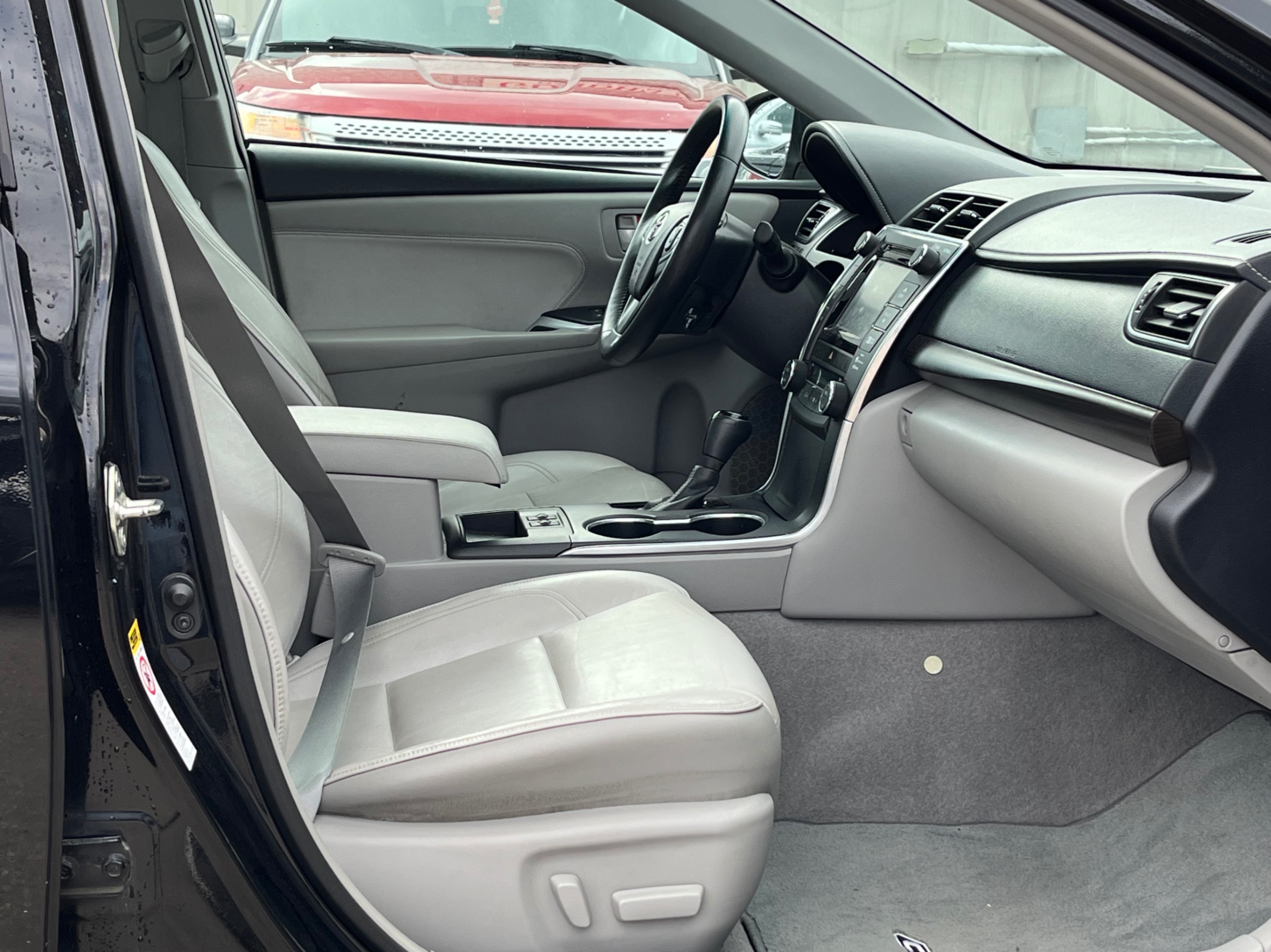 /gundhu/2015-Toyota-Camry-7044497201974871.jpg