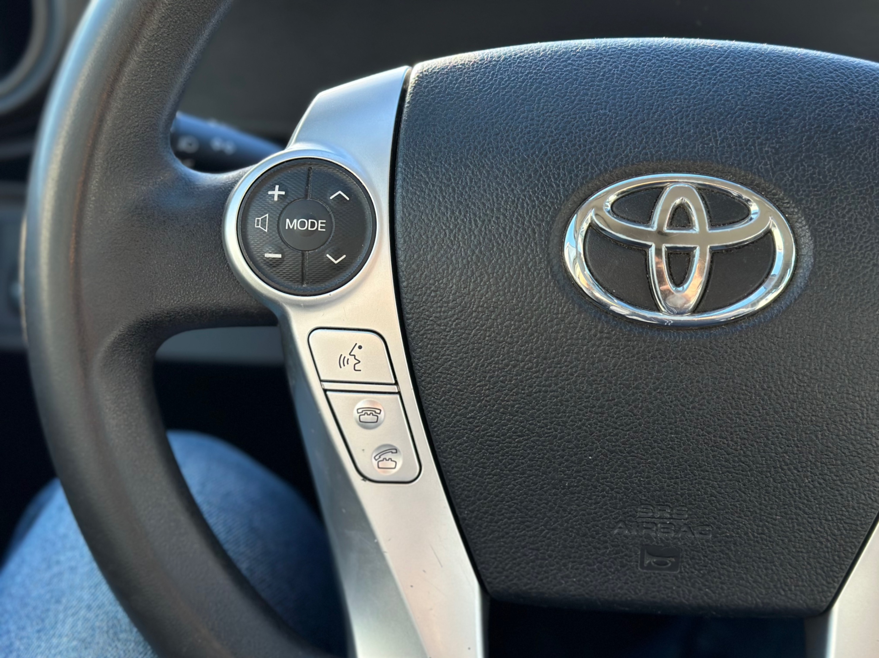 /gundhu/2015-Toyota-Priusc-019673344653263092.jpg