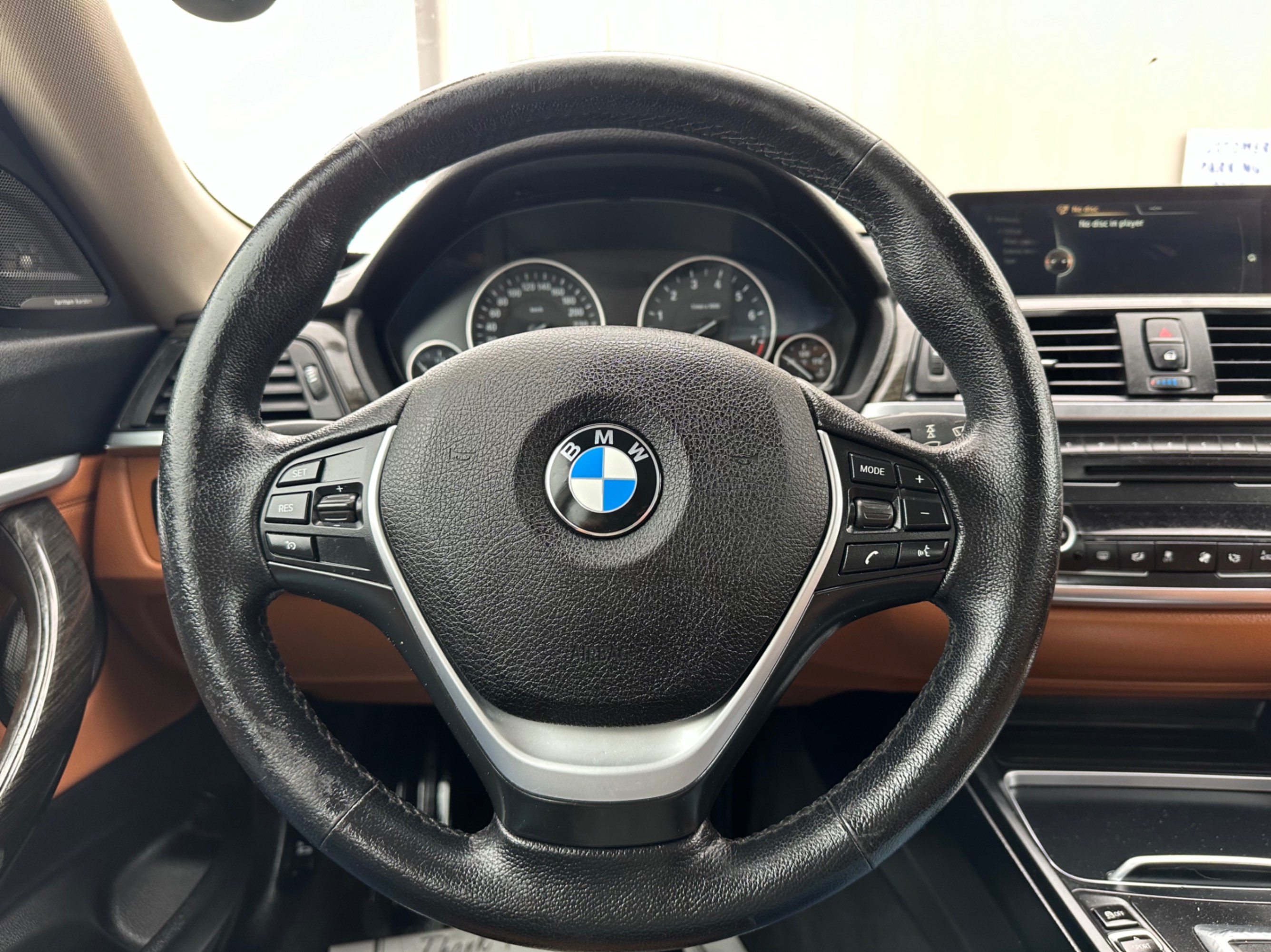 /gundhu/2016-BMW-3Series-8757780948236622.jpg