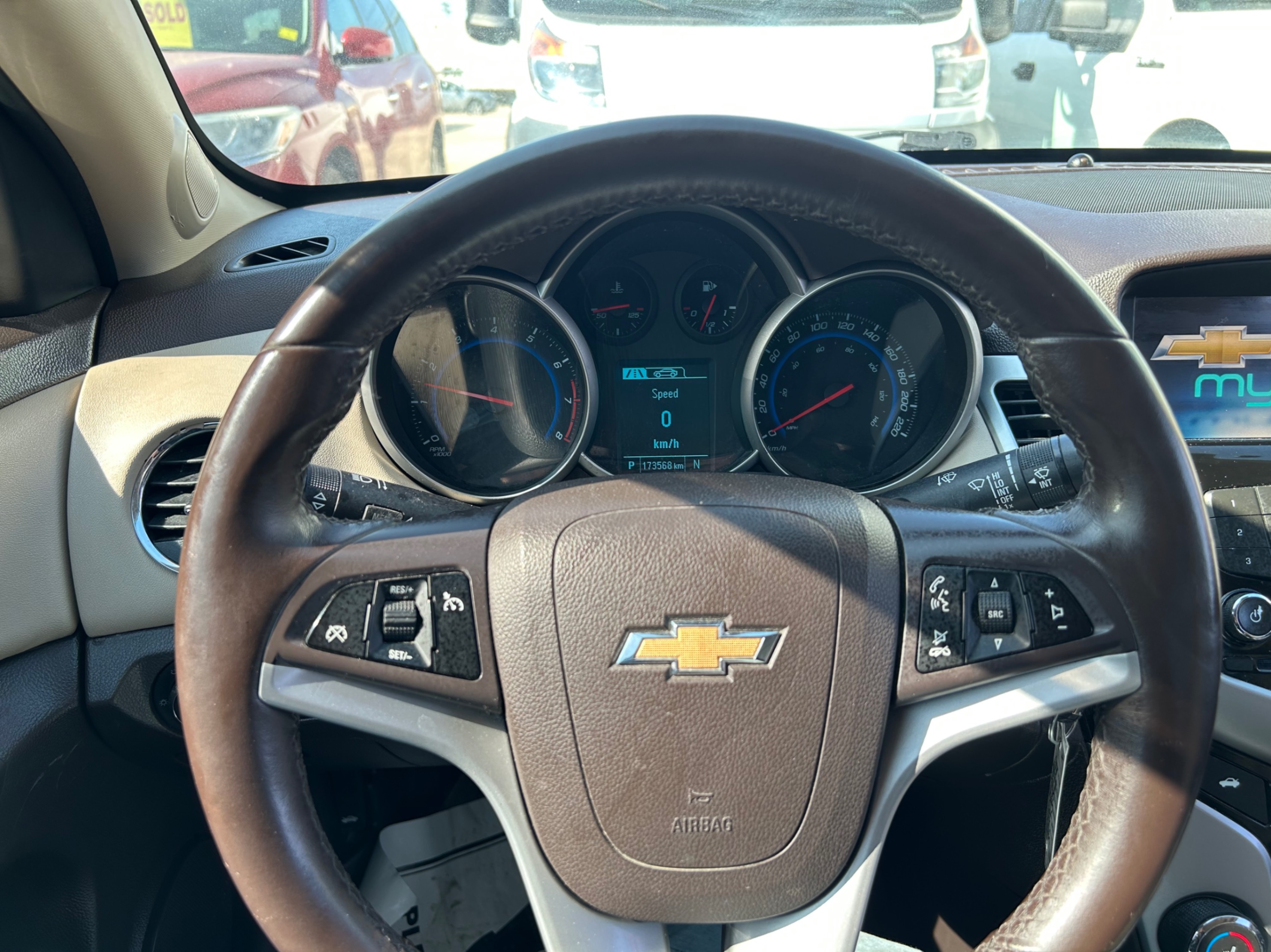 /gundhu/2016-Chevrolet-CruzeLimited-005082339025333171.jpg
