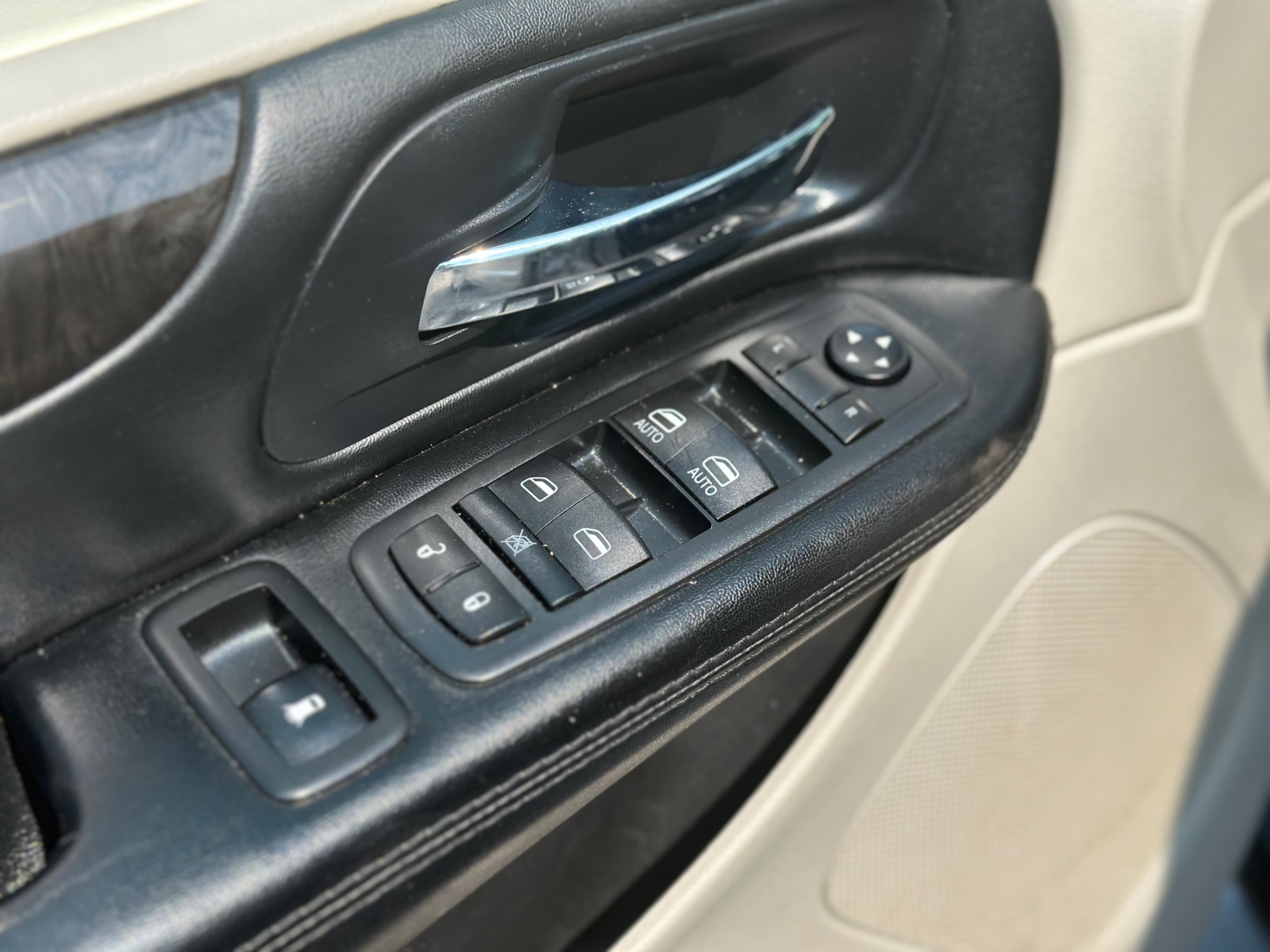 /gundhu/2016-Dodge-GrandCaravan-40233796954283196.jpg