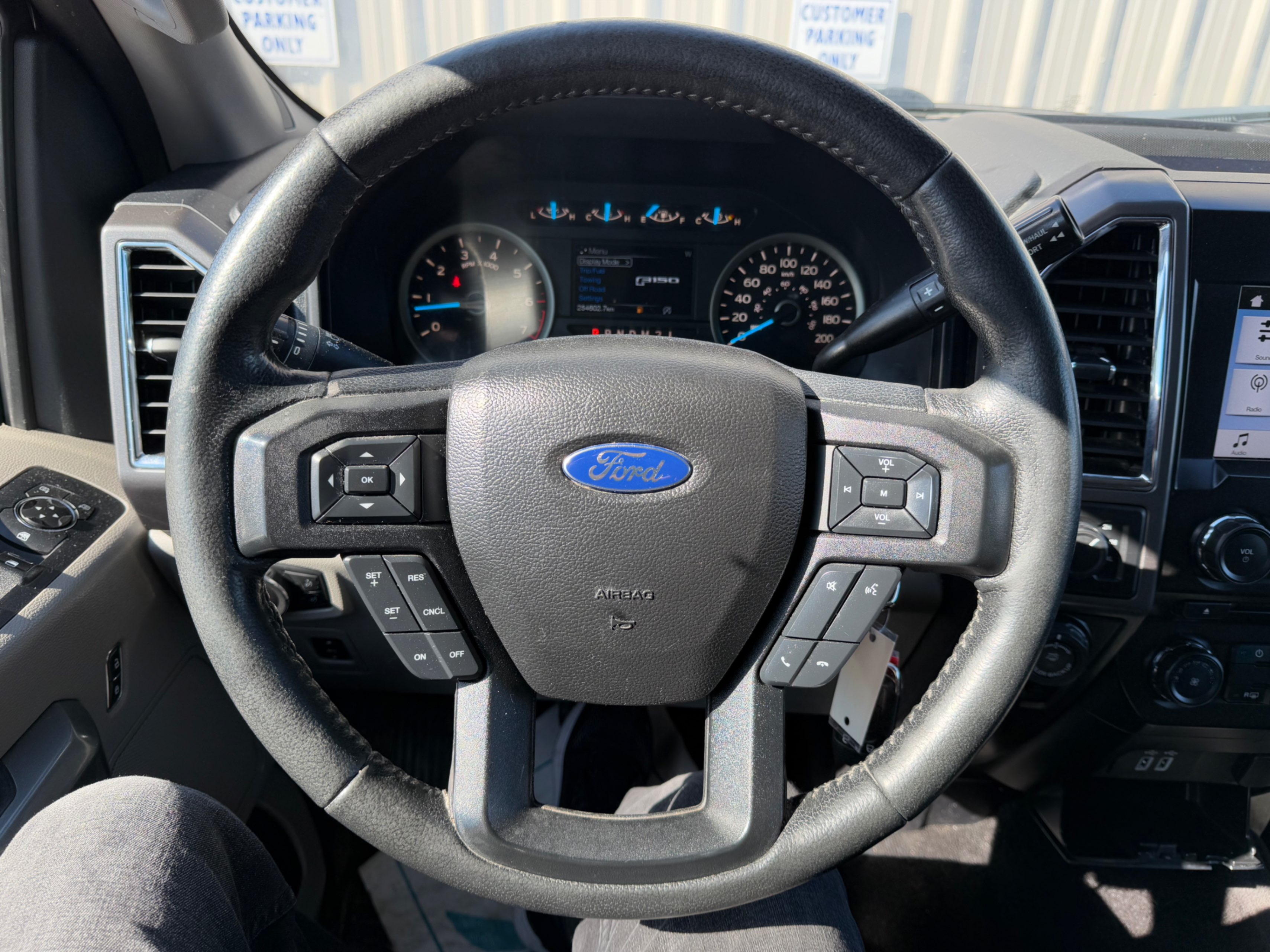 /gundhu/2016-Ford-F-150-3304798756924481.jpg