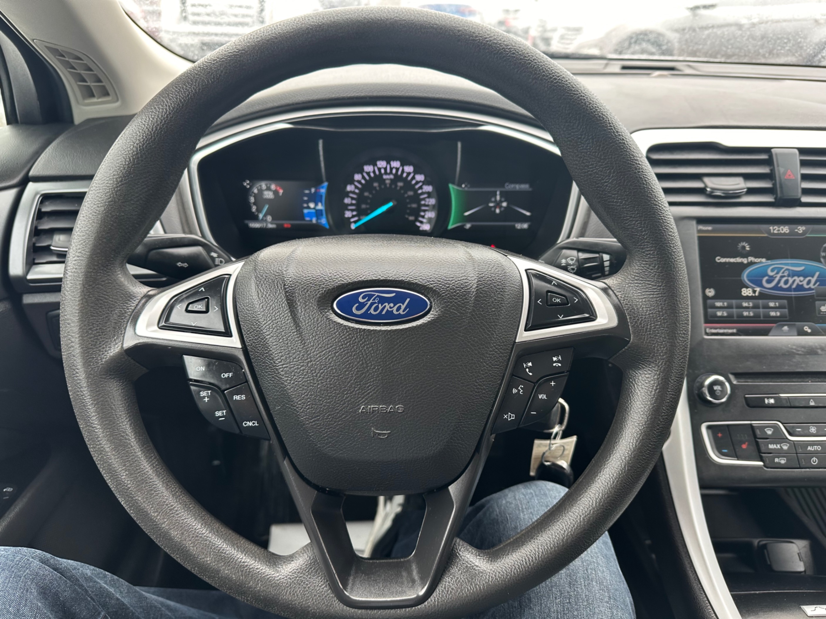 /gundhu/2016-Ford-Fusion-32238785141003956.jpg