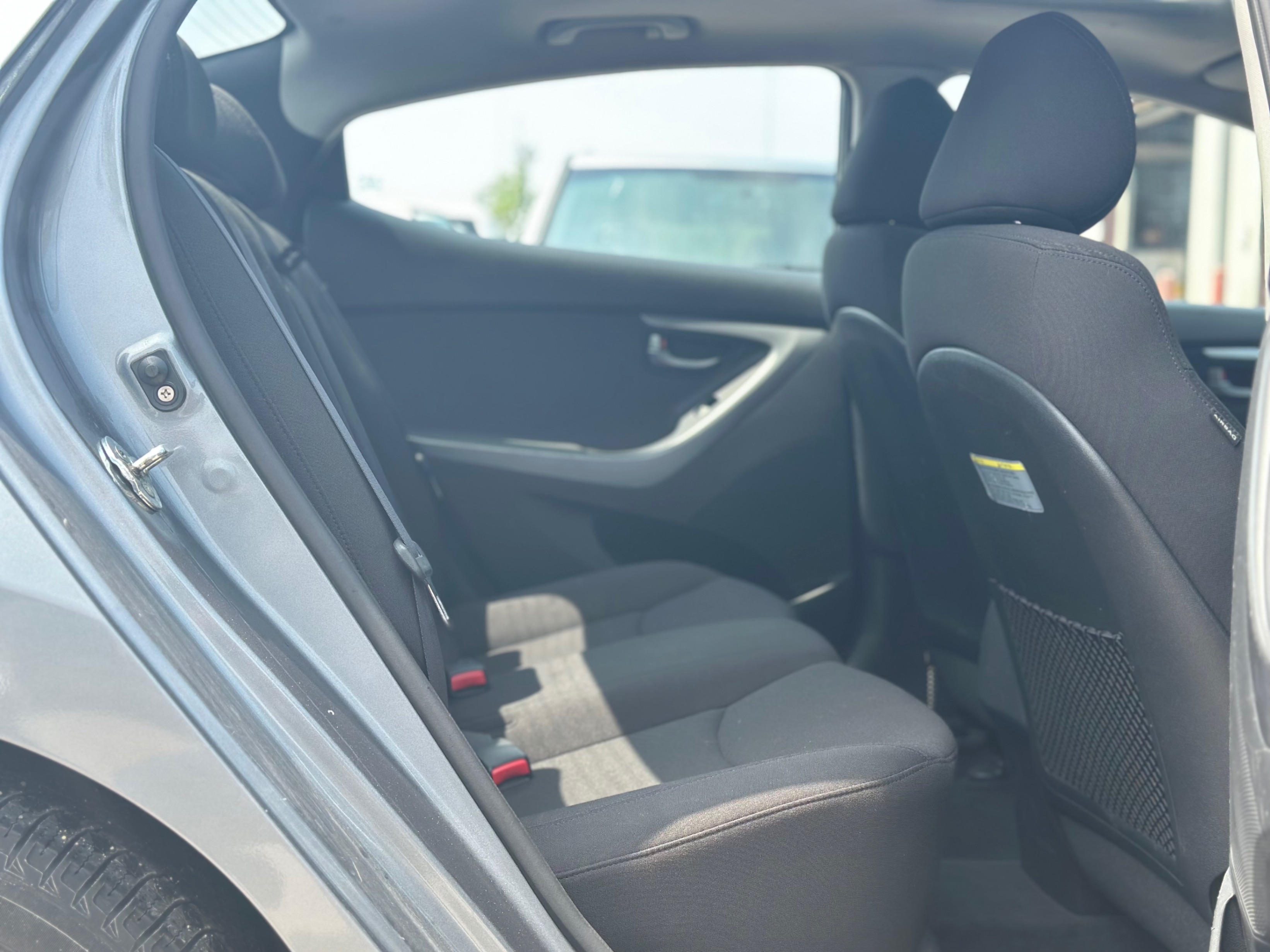 /gundhu/2016-Hyundai-Elantra-015733361444874916.jpg