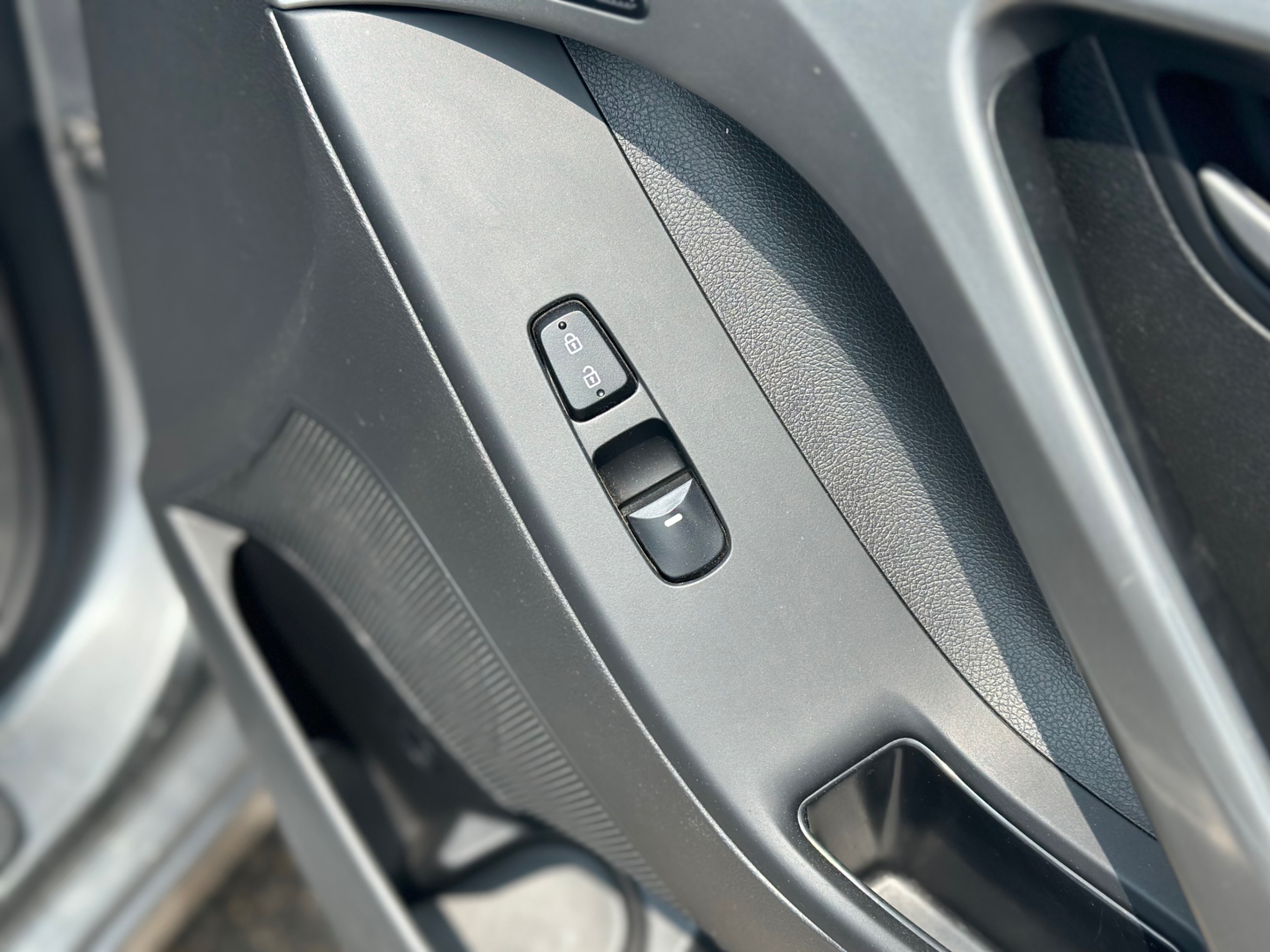 /gundhu/2016-Hyundai-Elantra-9207216592944982.jpg