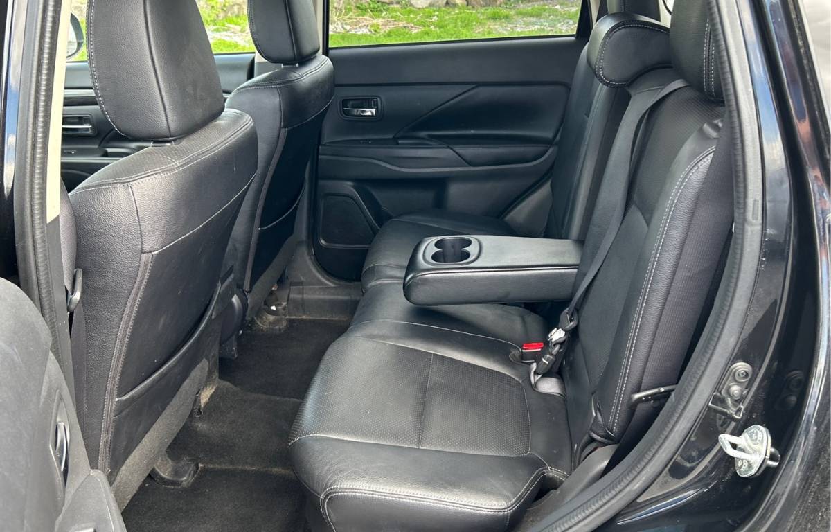 /gundhu/2016-Mitsubishi-Outlander-02129816651315708.jpg