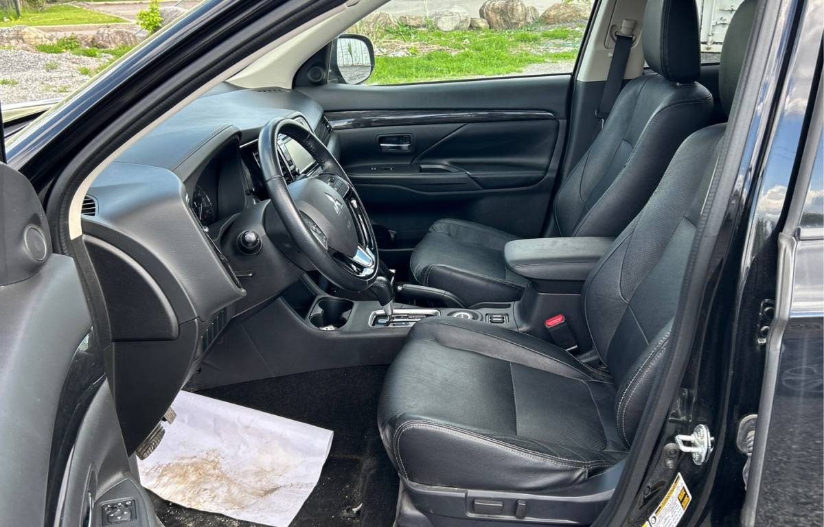 /gundhu/2016-Mitsubishi-Outlander-4664021656564341.jpg