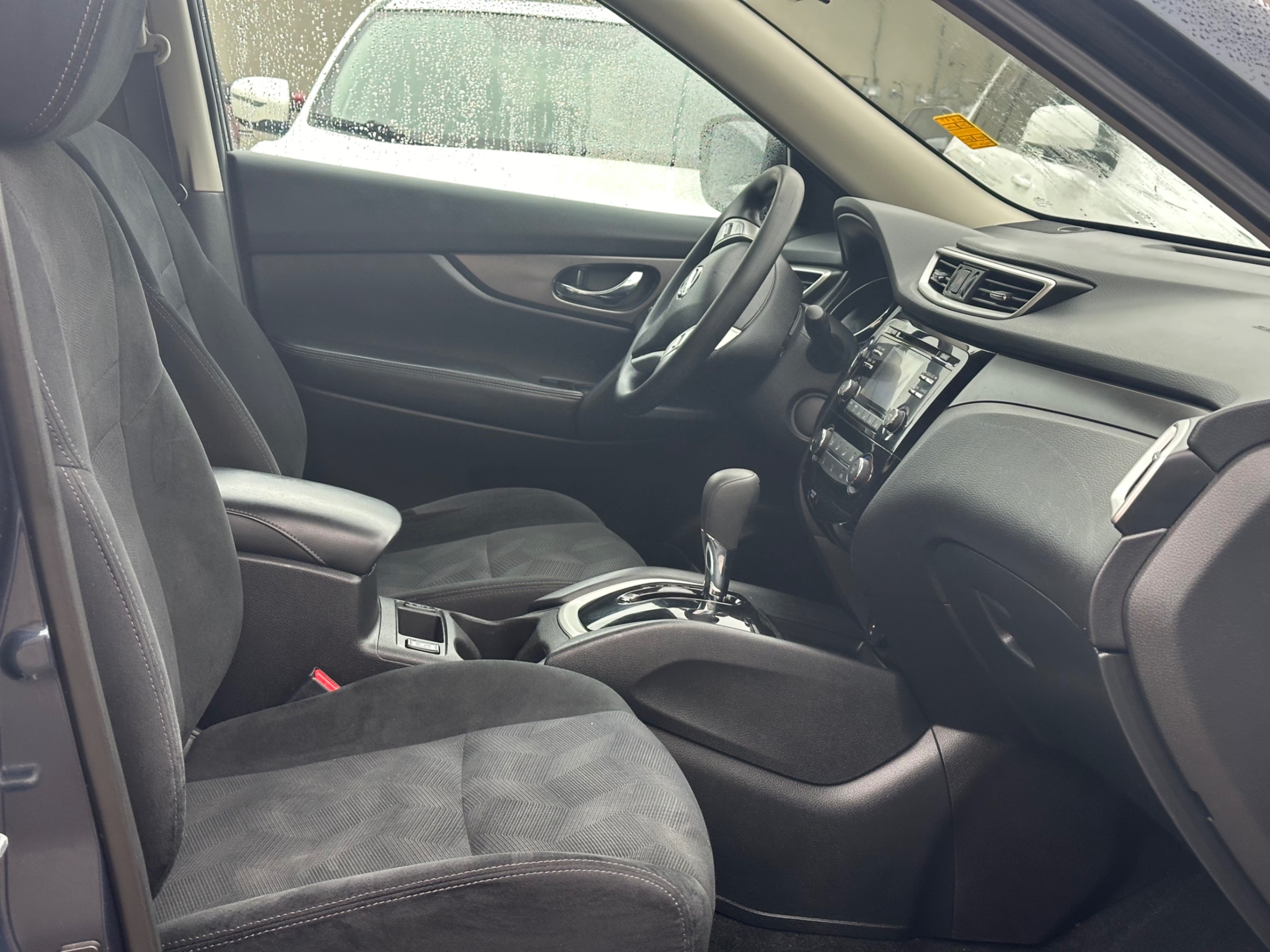 /gundhu/2016-Nissan-Rogue-8203899561470067.jpg