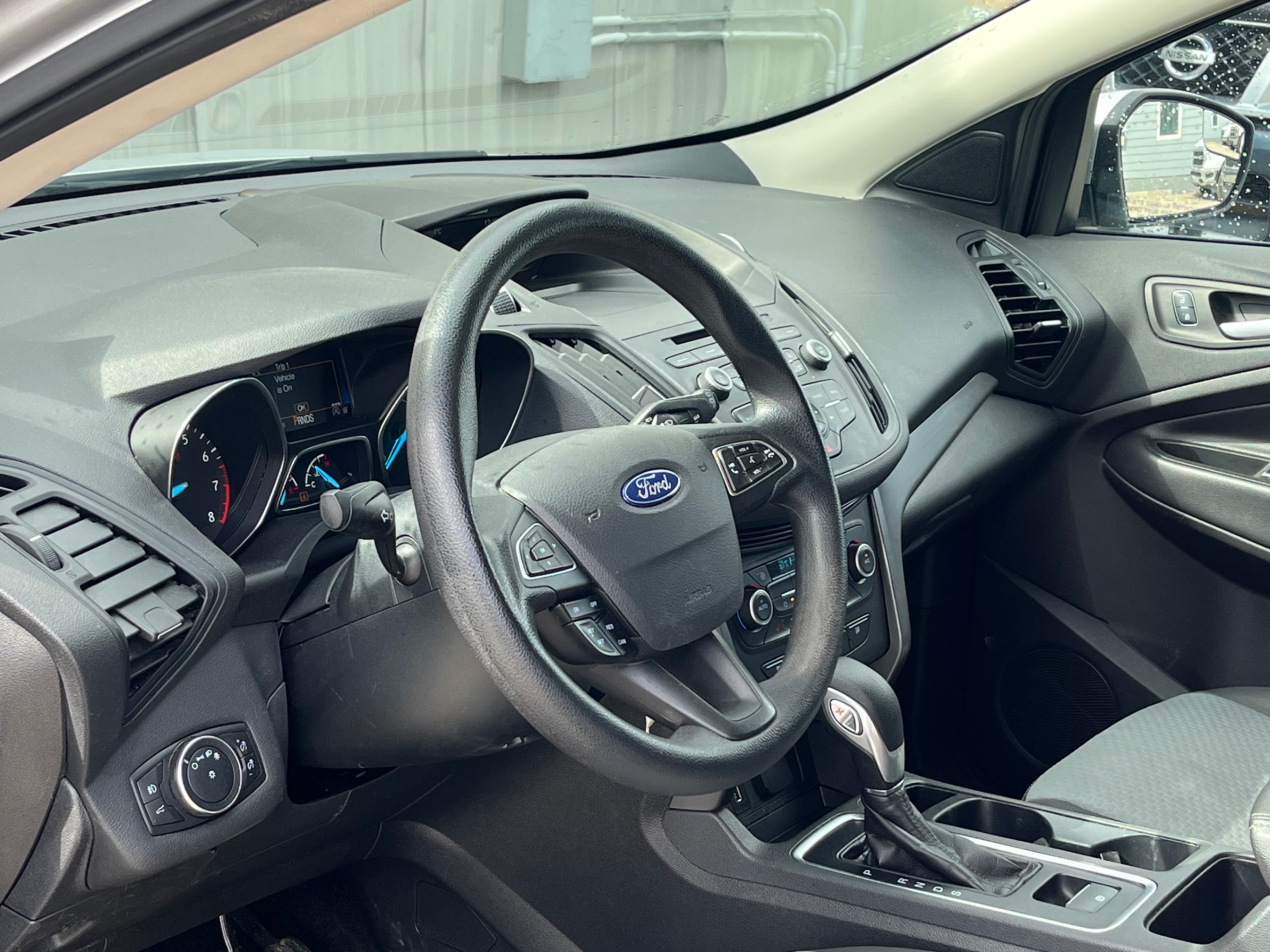 /gundhu/2018-Ford-Escape-04172160699630467.jpg