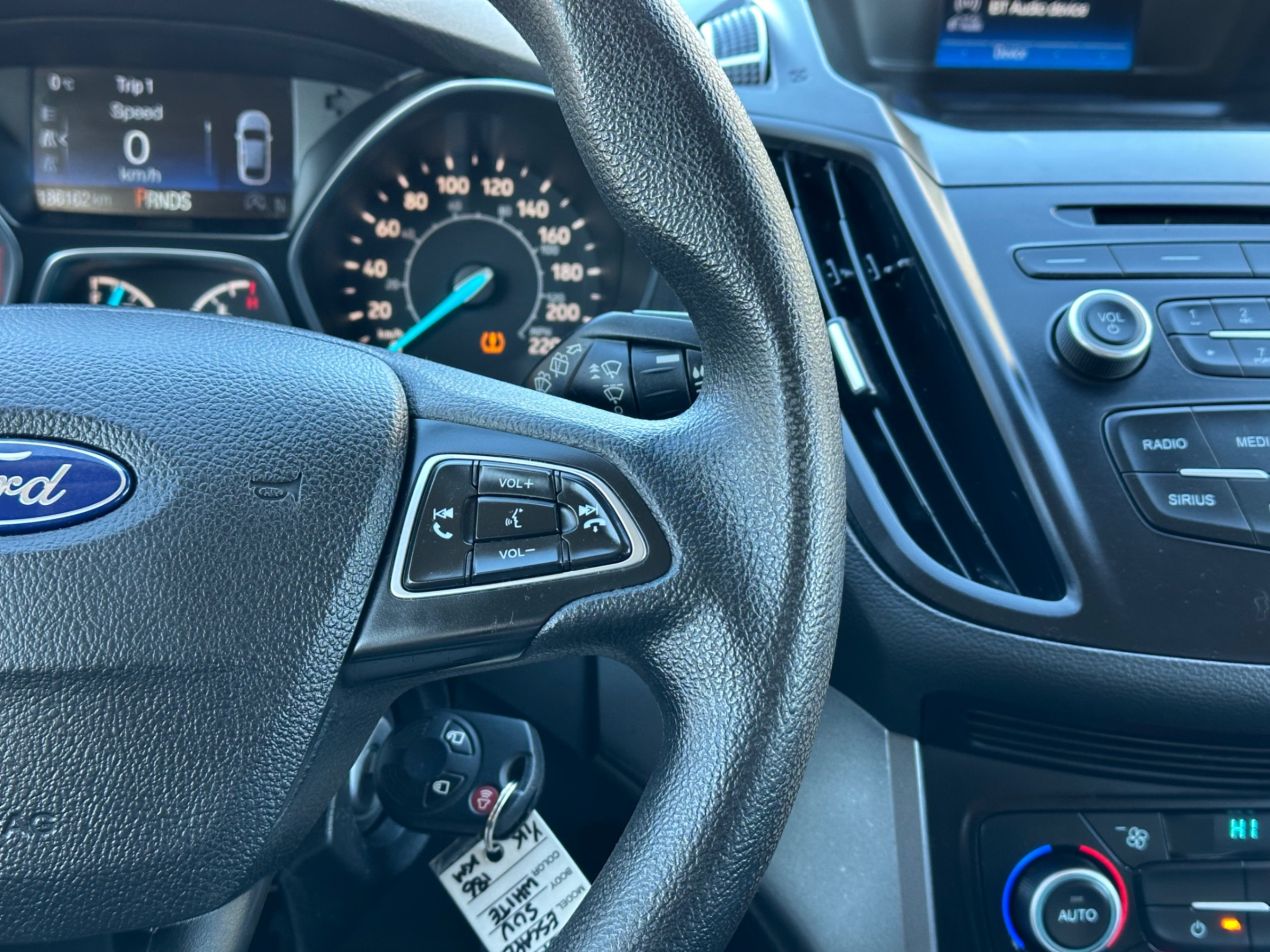 /gundhu/2018-Ford-Escape-30884435462890525.jpg