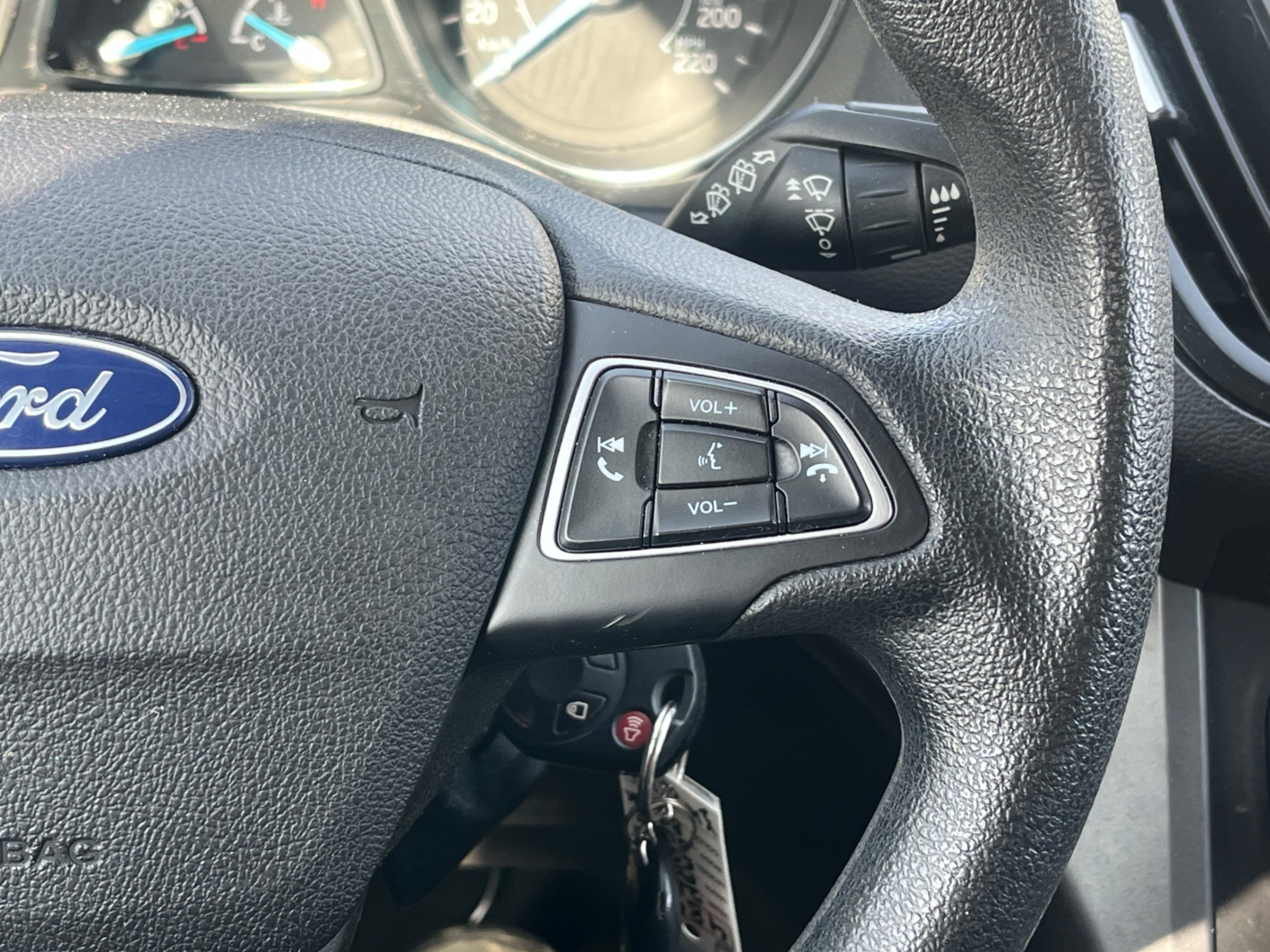 /gundhu/2018-Ford-Escape-3249404575540289.jpg
