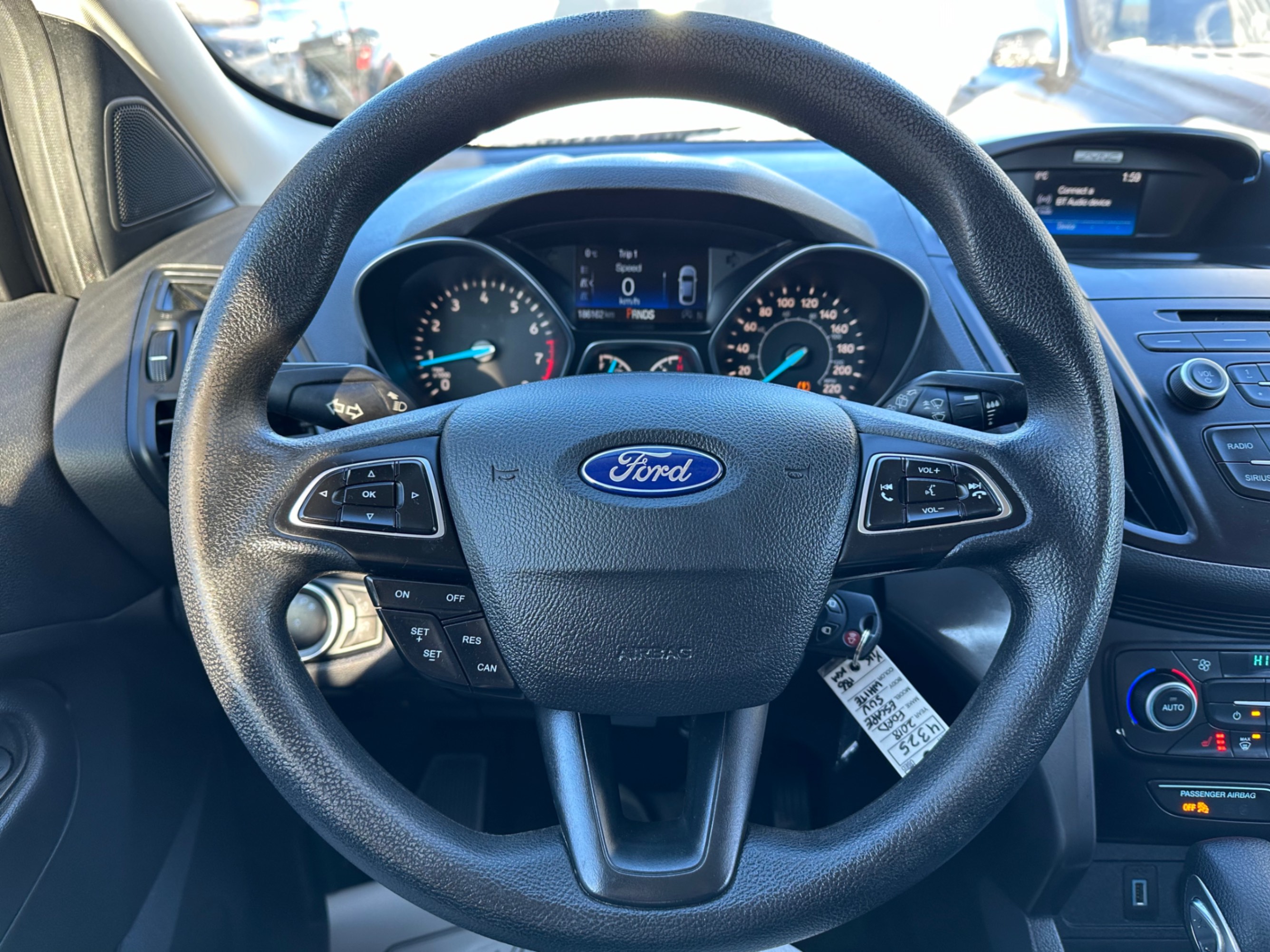 /gundhu/2018-Ford-Escape-36583746948990403.jpg