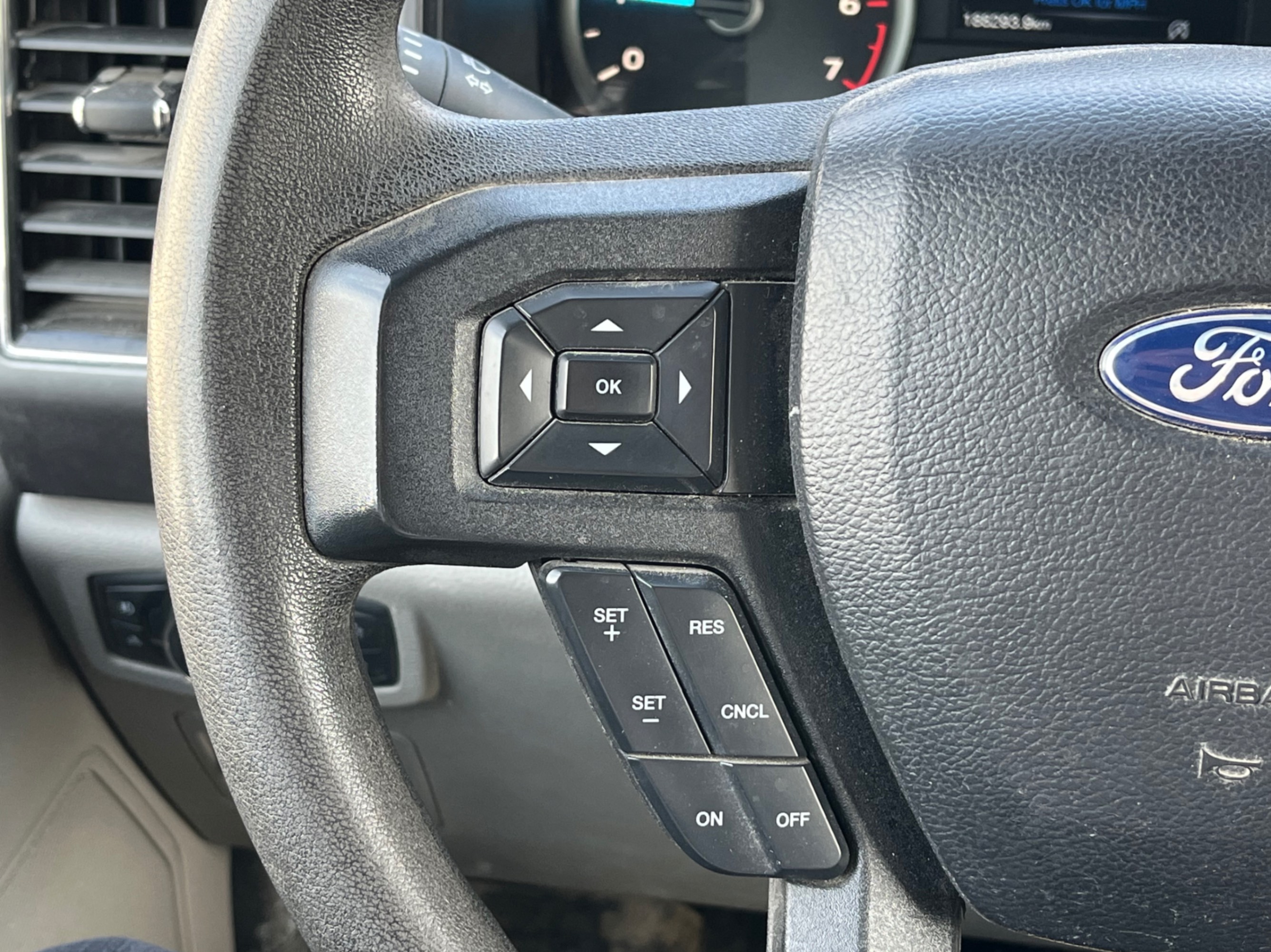 /gundhu/2018-Ford-F-150-017423047133065195.jpg