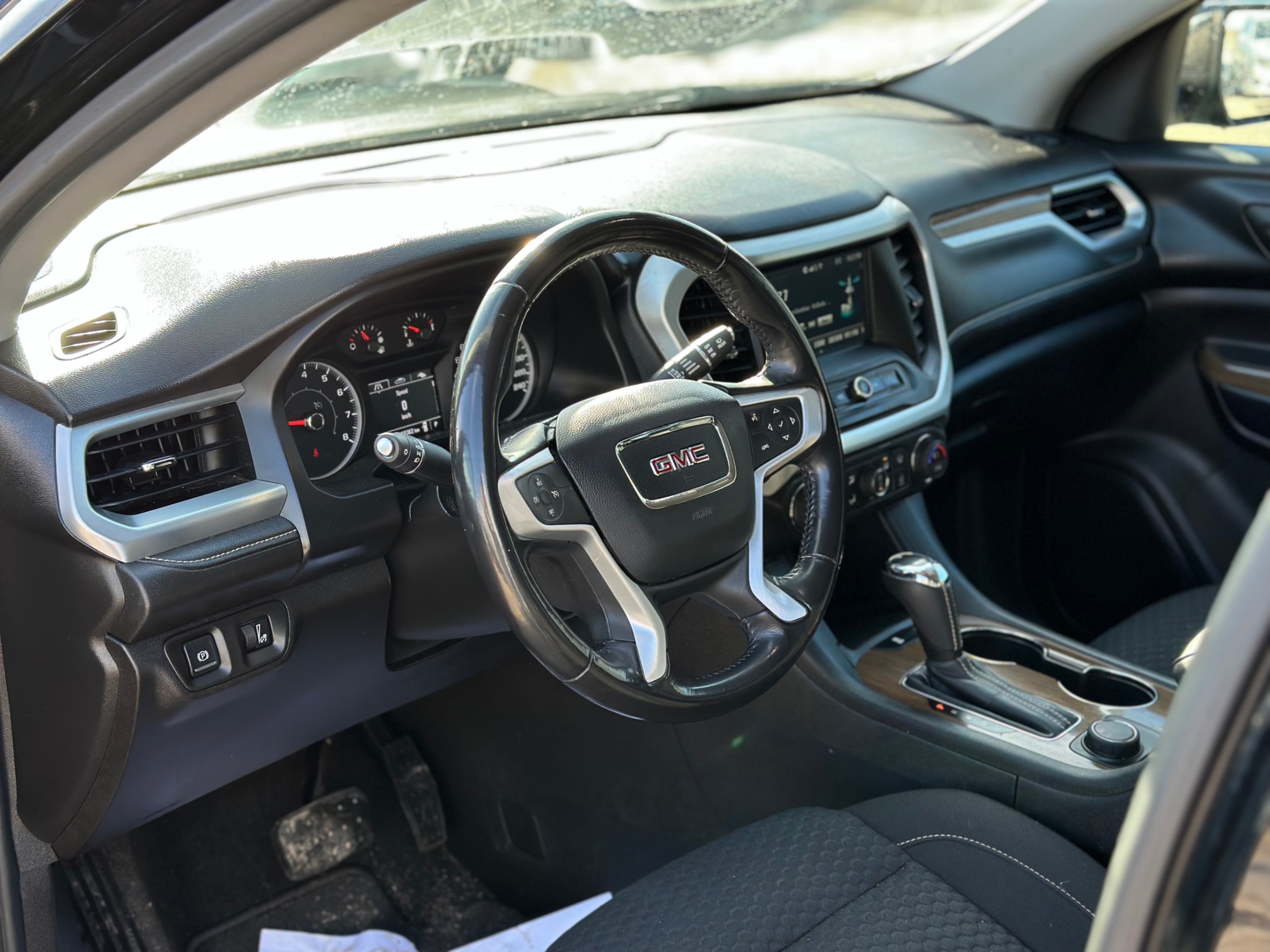 /gundhu/2018-GMC-Acadia-07481523948890767.jpg