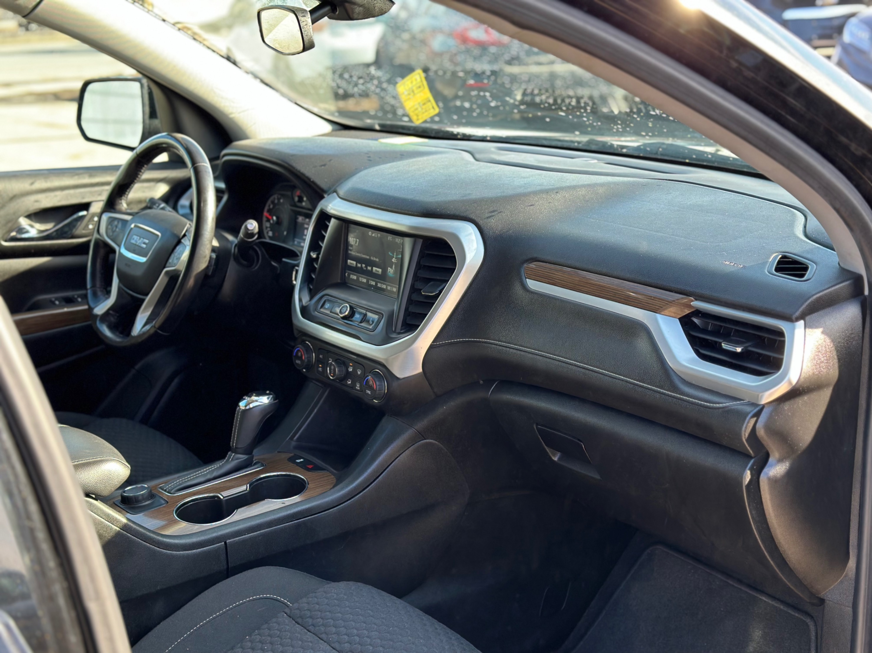 /gundhu/2018-GMC-Acadia-18566376948204222.jpg