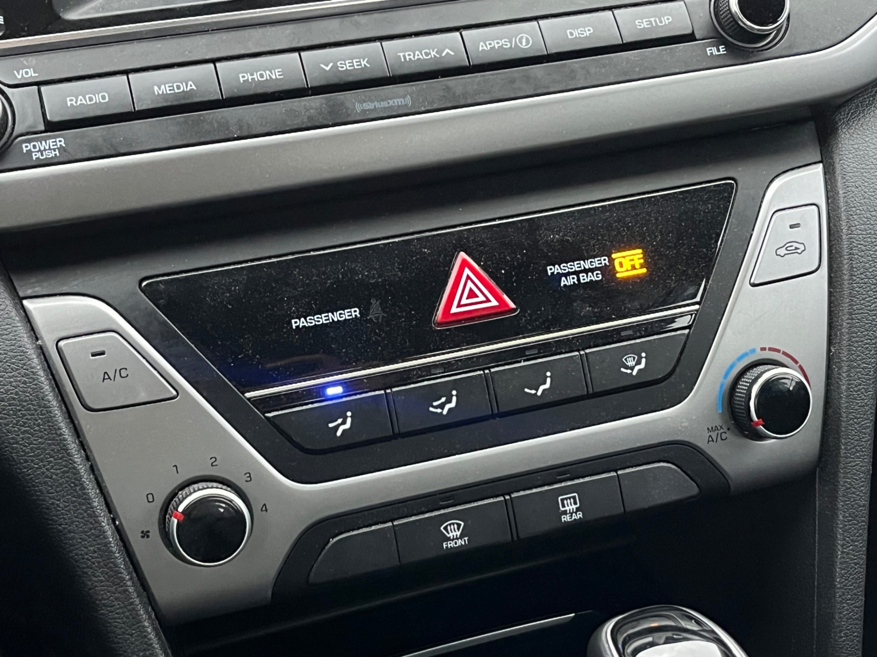 /gundhu/2018-Hyundai-Elantra-8910957128540329.jpg