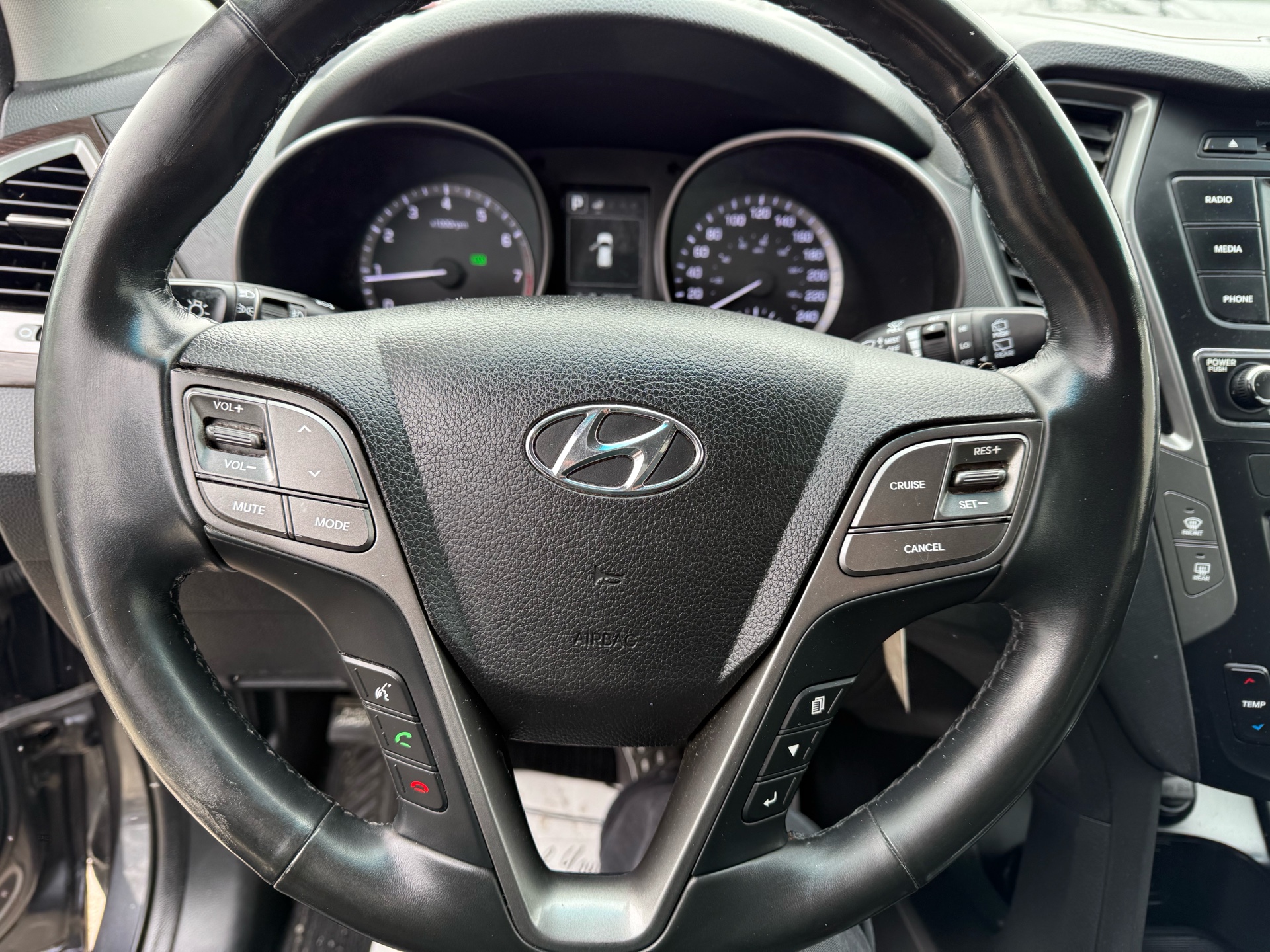/gundhu/2018-Hyundai-SantaFe-4746536509835311.jpg