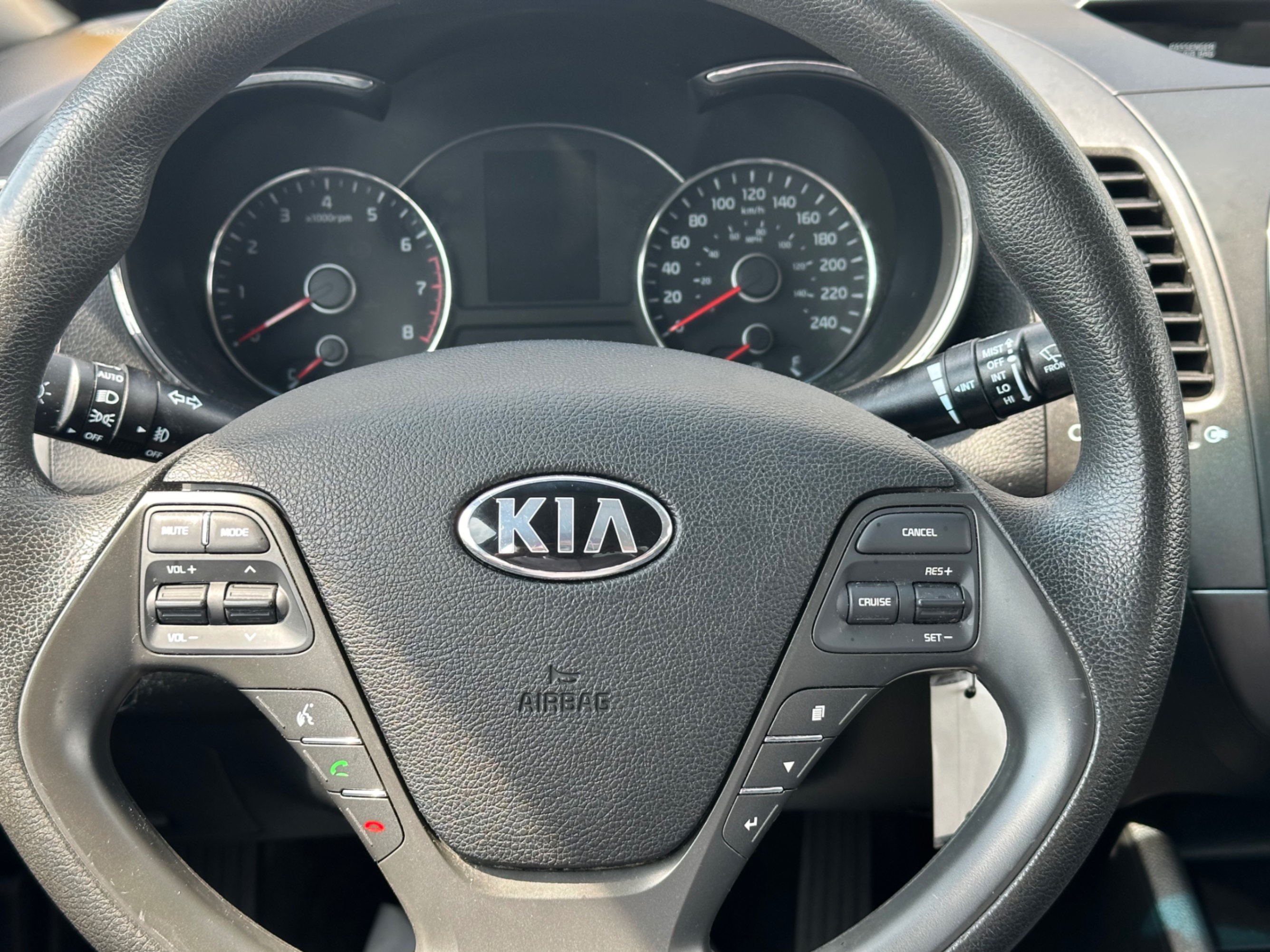 /gundhu/2018-Kia-Forte-05157144425625493.jpg