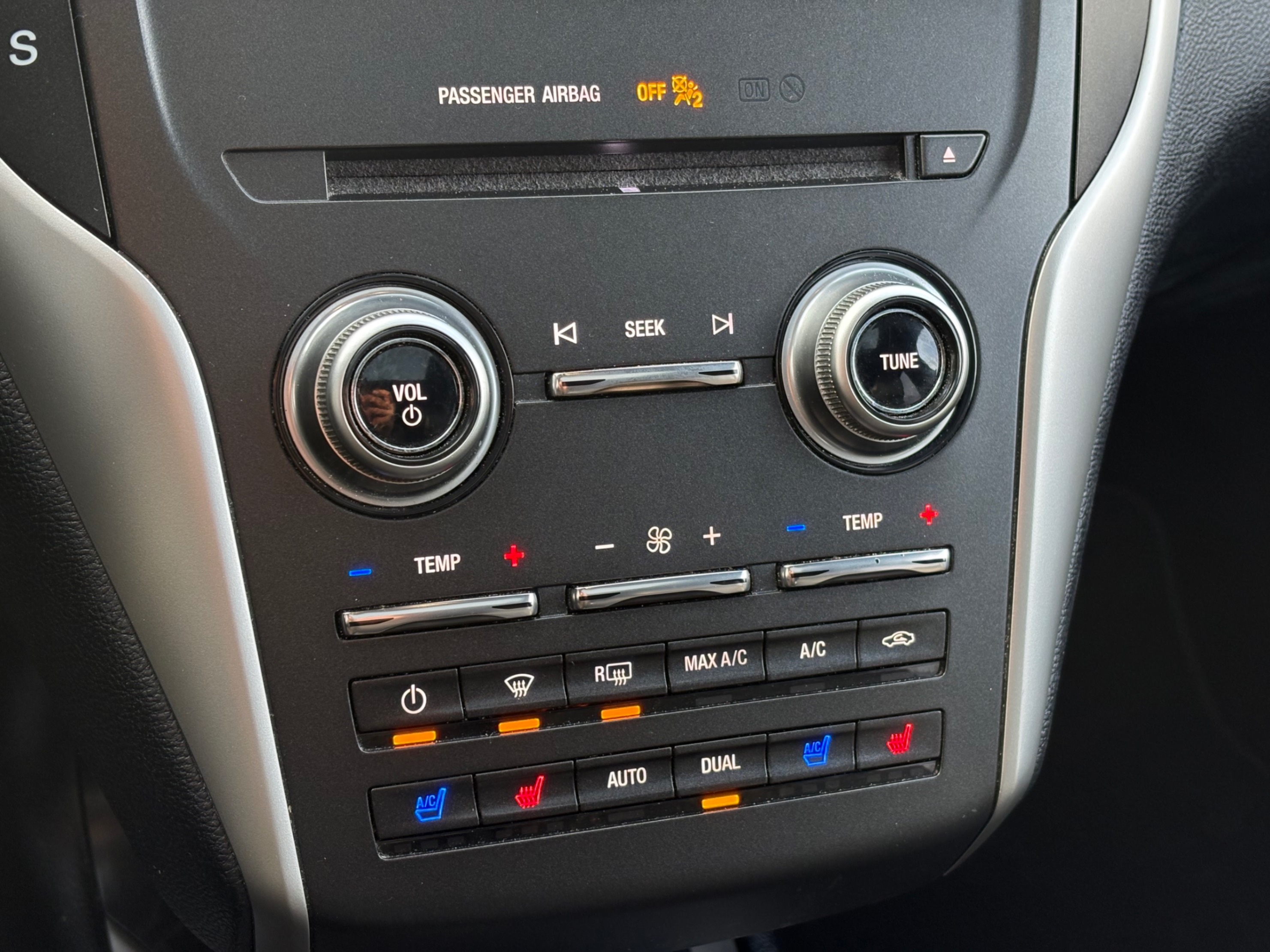 /gundhu/2018-Lincoln-MKC-48104635451355016.jpg