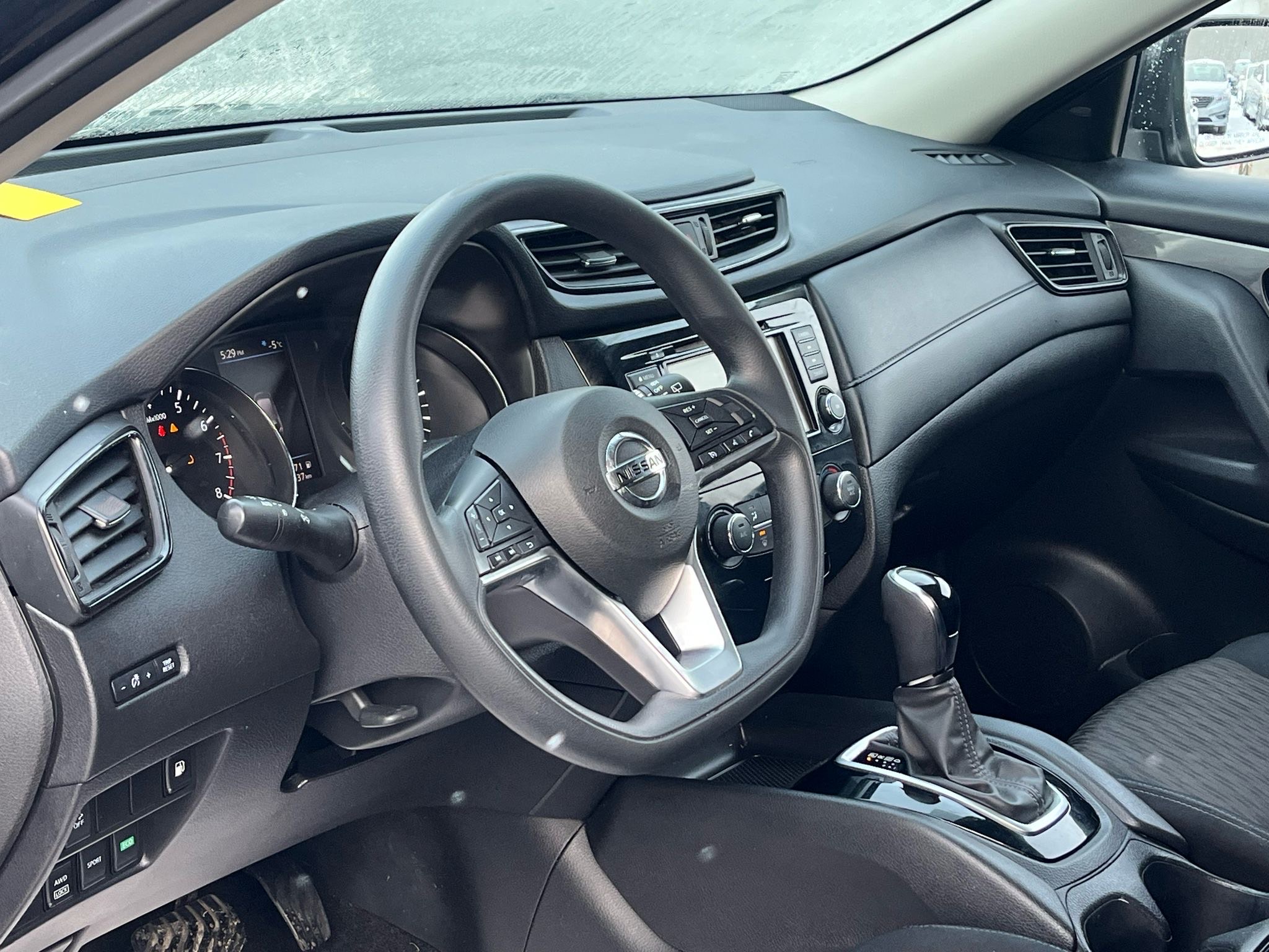 /gundhu/2018-Nissan-Rogue-9319621550514829.jpg