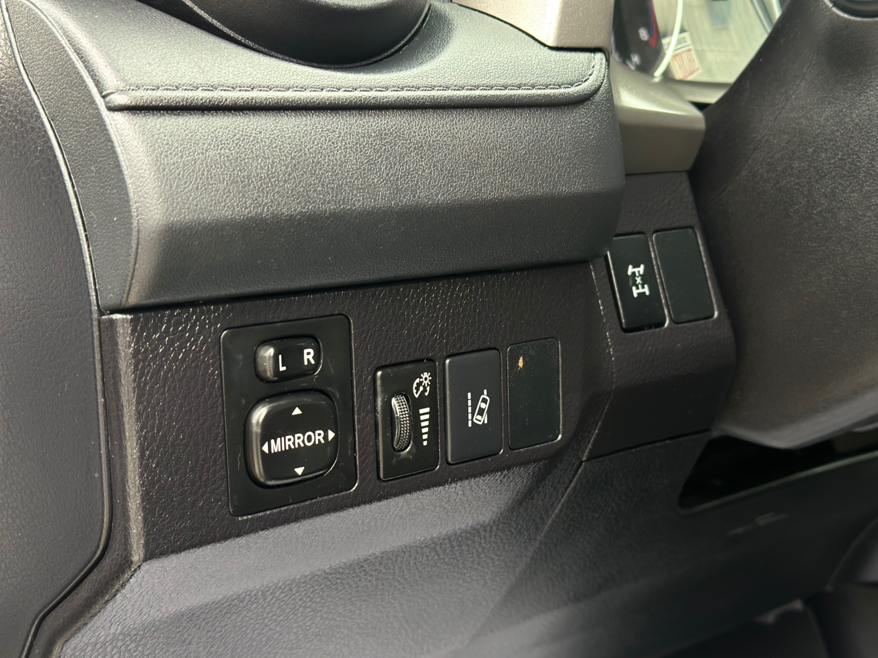 /gundhu/2018-Toyota-RAV4-07783414237020336.jpg