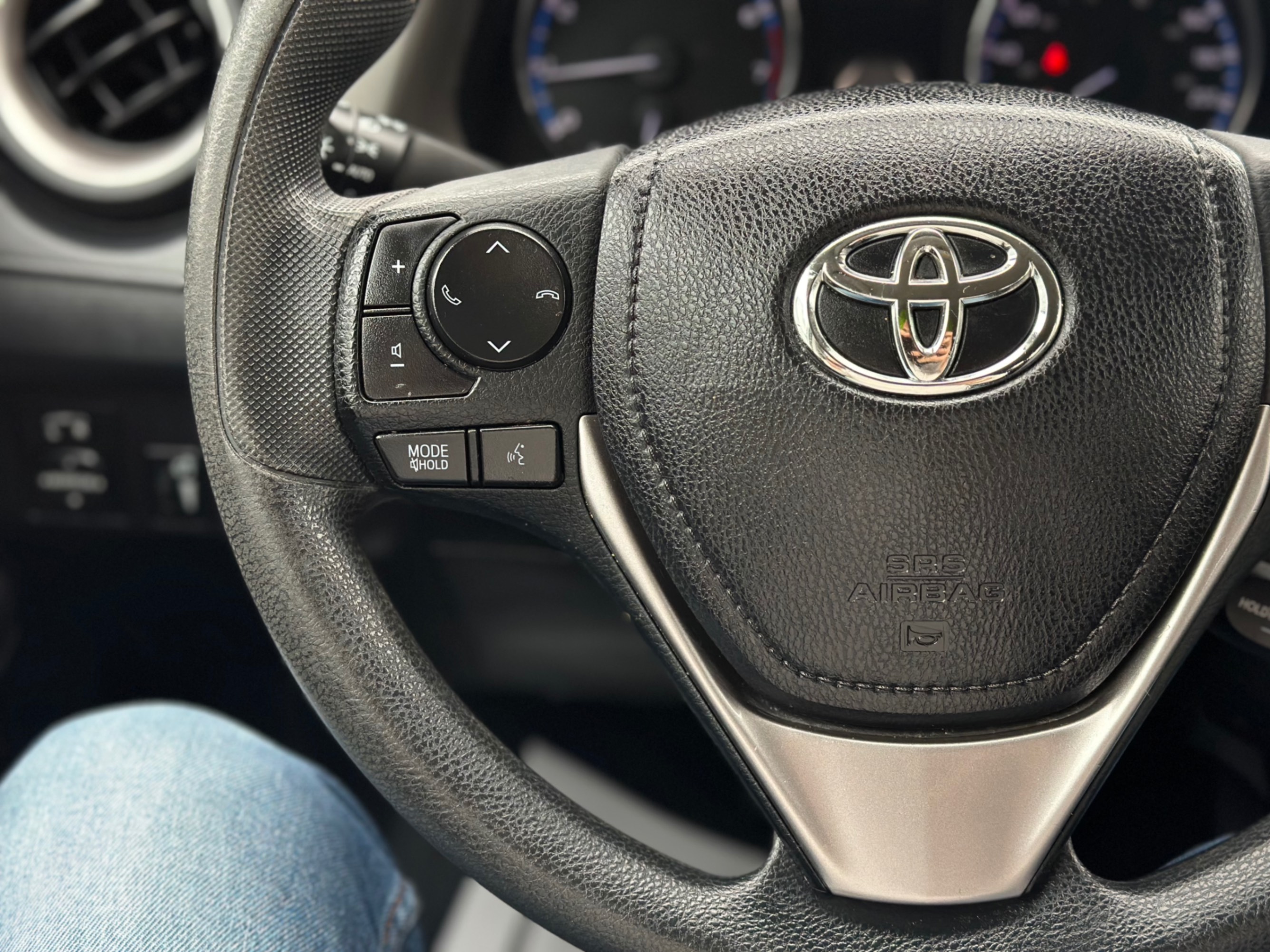 /gundhu/2018-Toyota-RAV4-5135606135202138.jpg