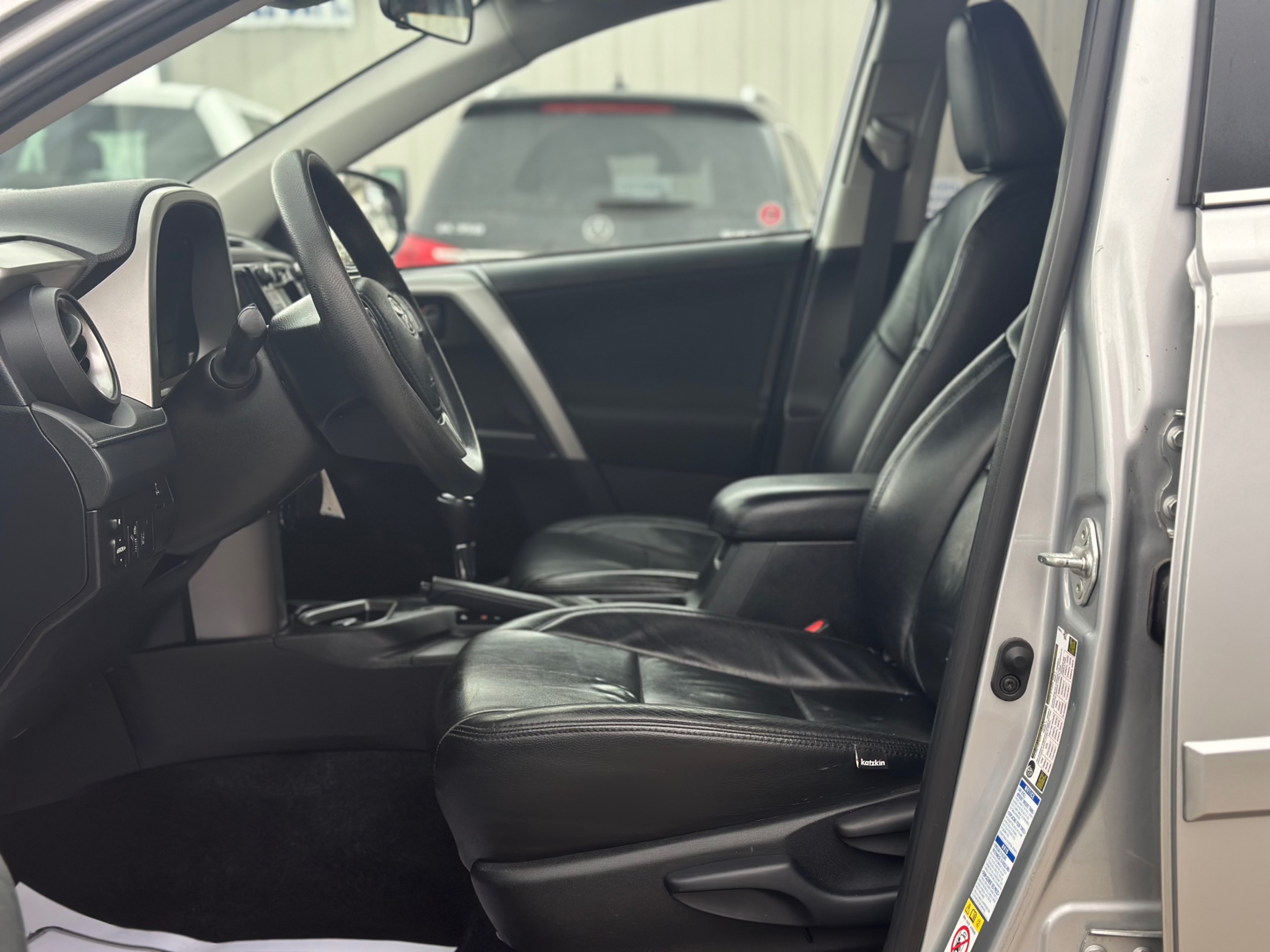 /gundhu/2018-Toyota-RAV4-6256150359132935.jpg