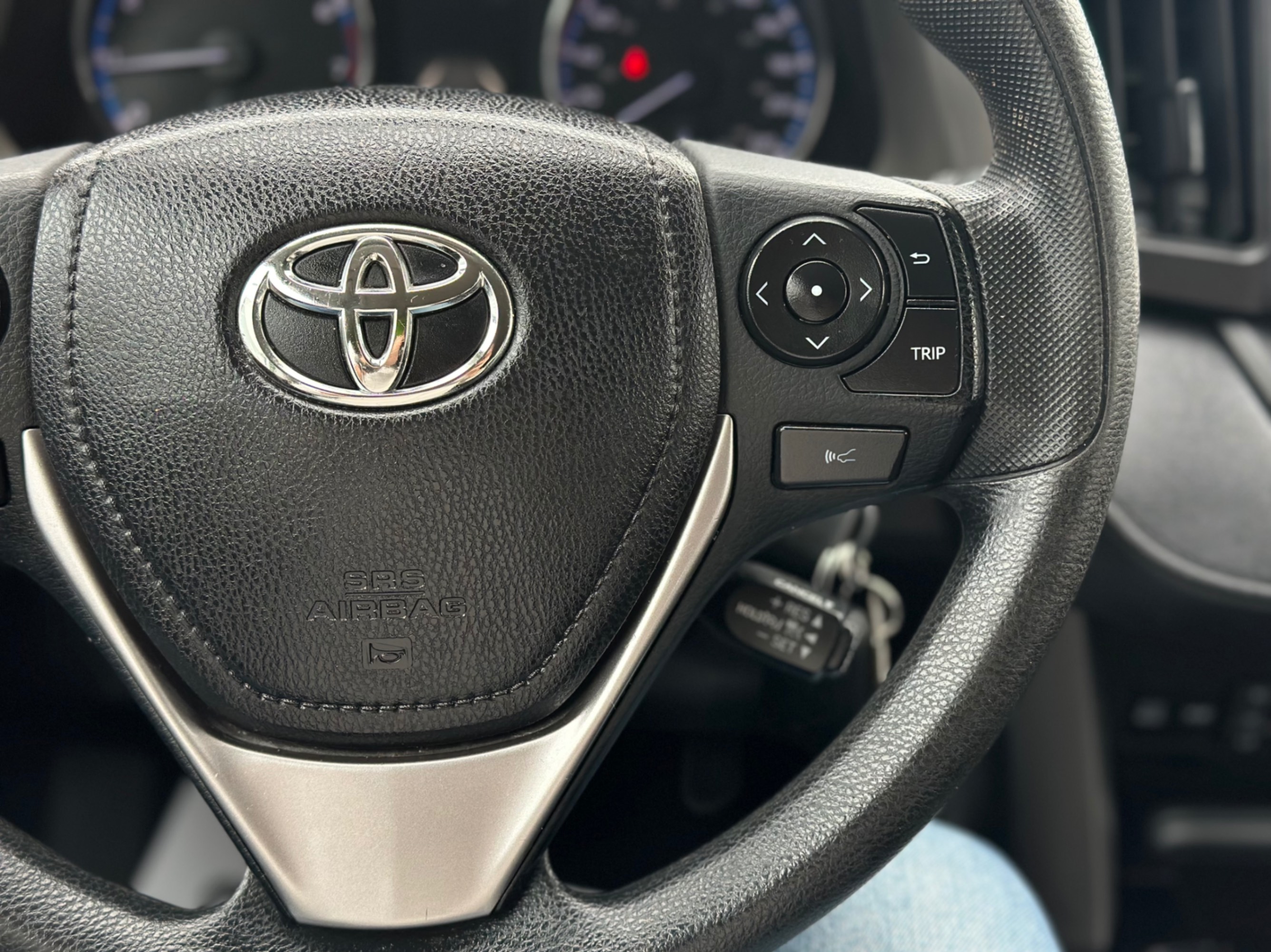 /gundhu/2018-Toyota-RAV4-973069221358009.jpg