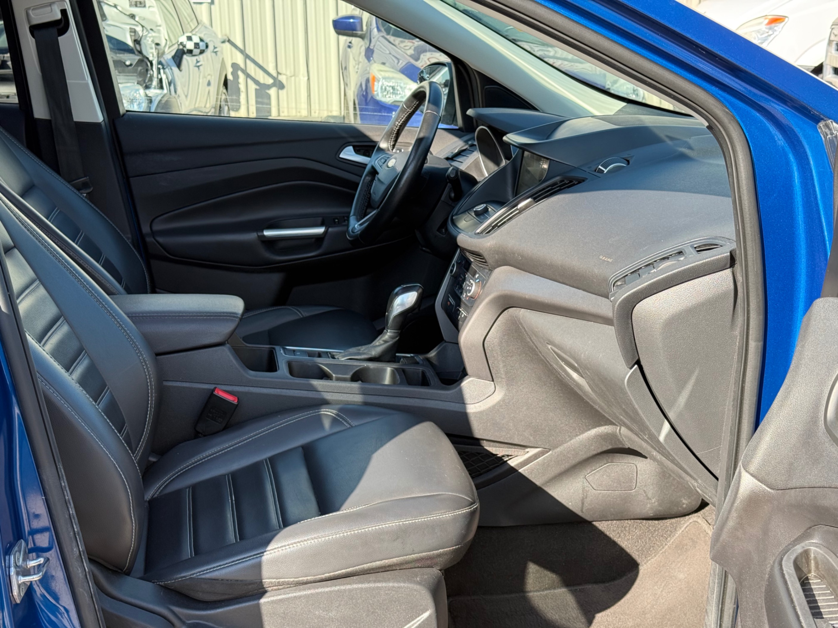 /gundhu/2019-Ford-Escape-16557812692990836.jpg