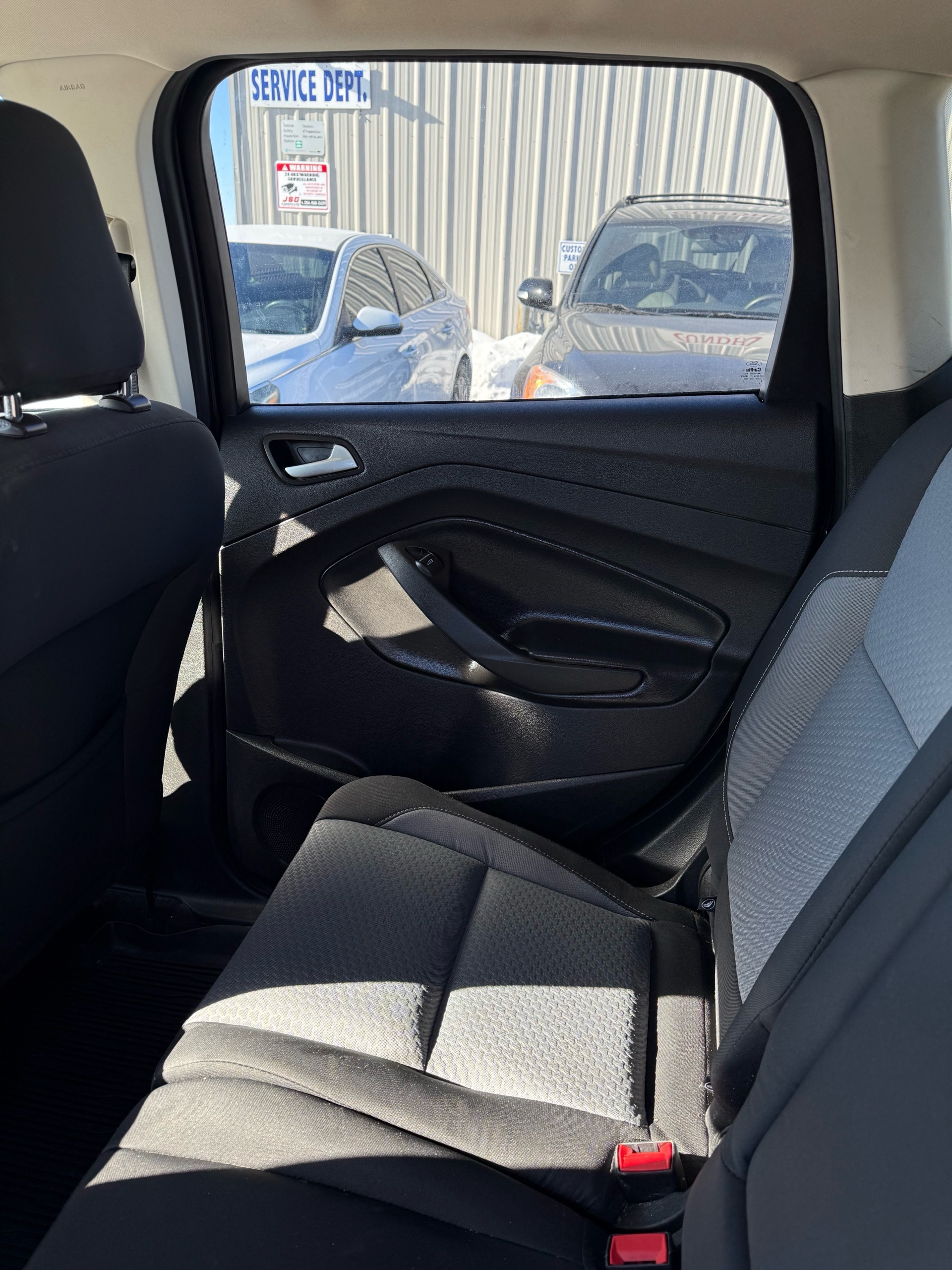 /gundhu/2019-Ford-Escape-17919225817438766.jpg