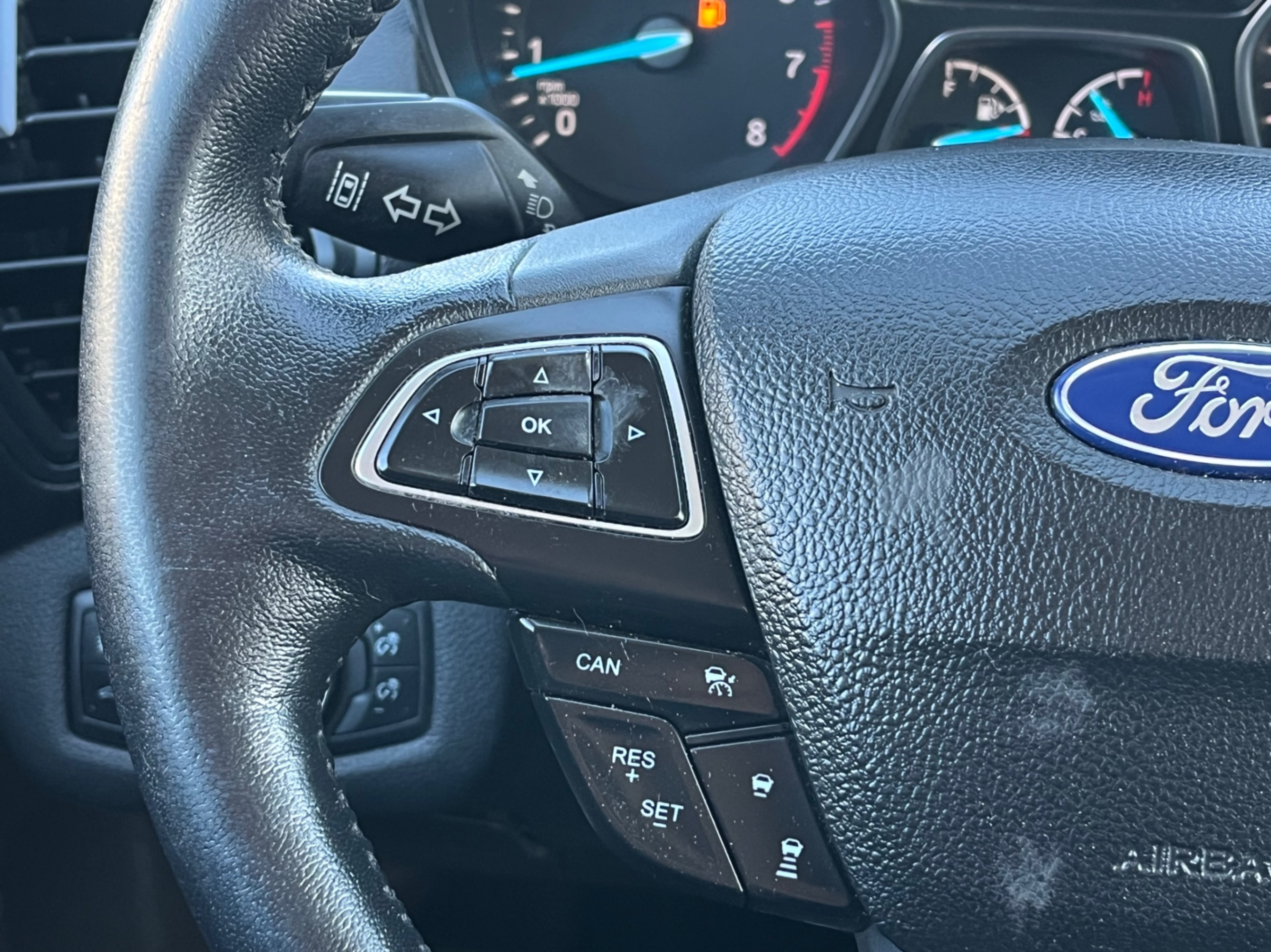 /gundhu/2019-Ford-Escape-41925069836883244.jpg