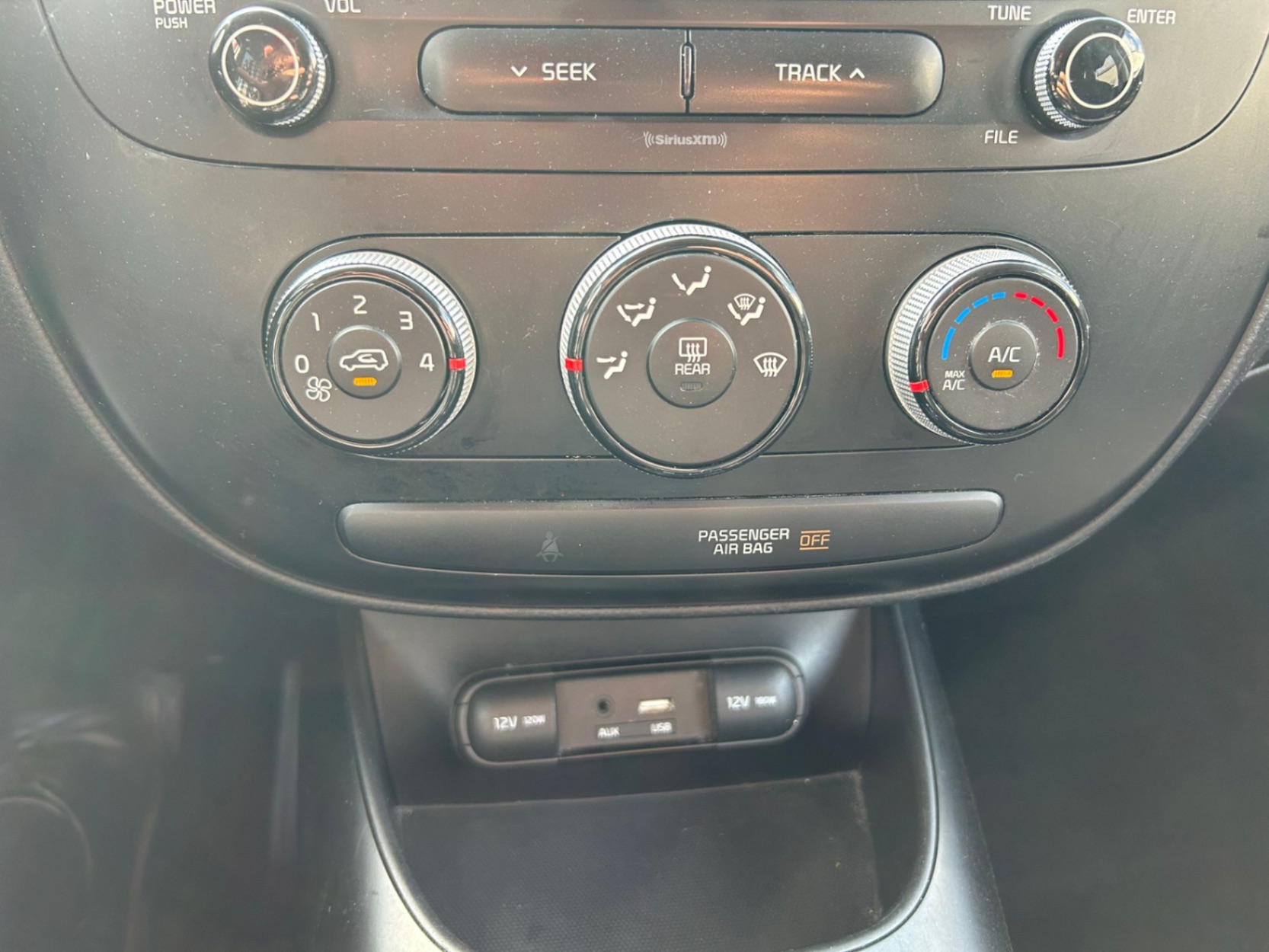 /gundhu/2019-Kia-Soul-2397511213995258.jpg