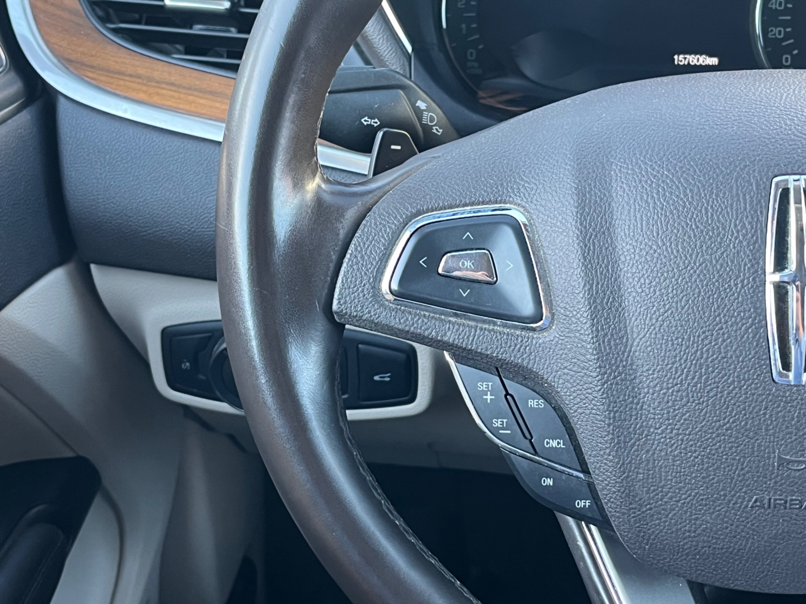 /gundhu/2019-Lincoln-MKC-025050205634584266.jpg